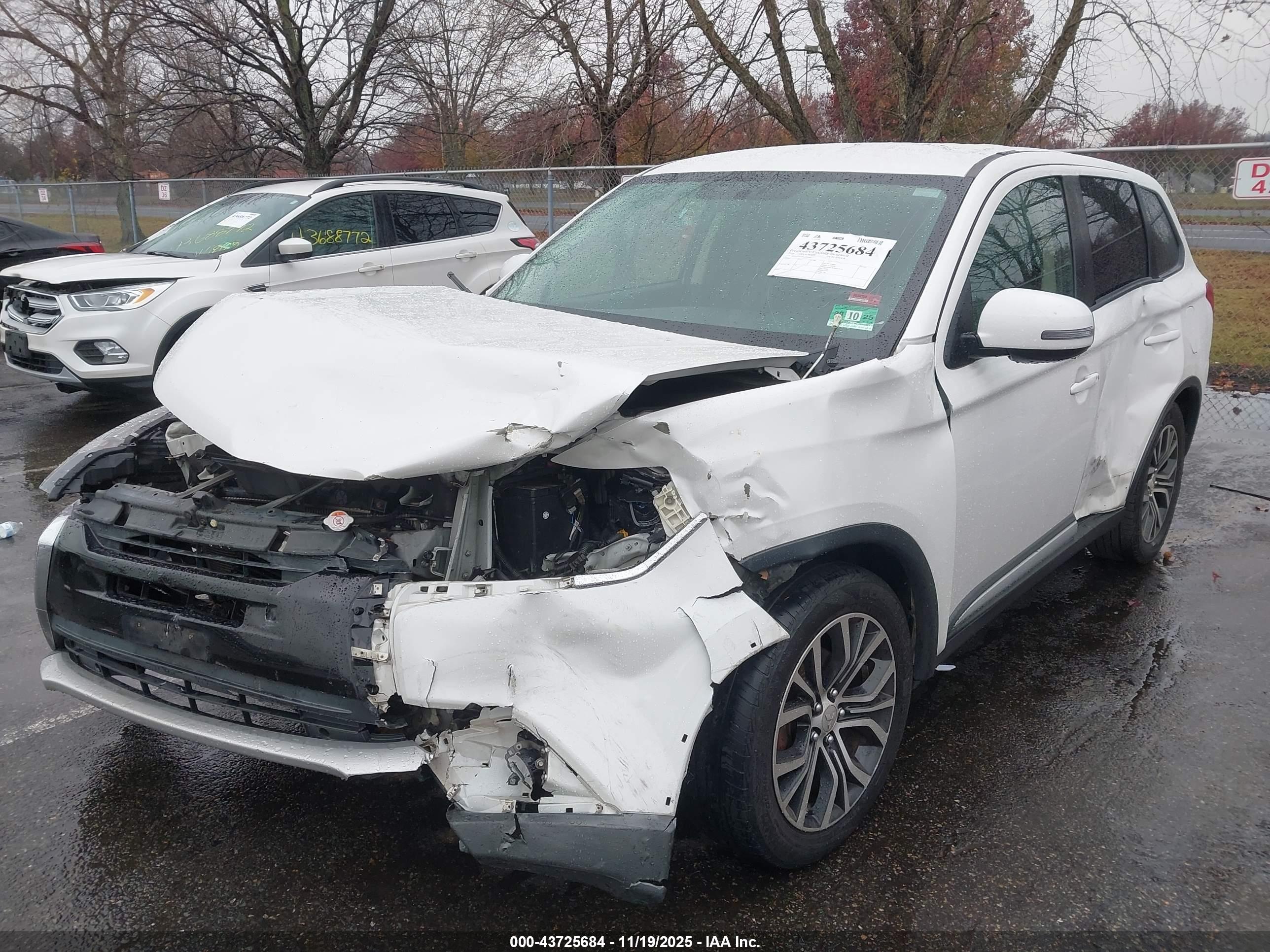 MITSUBISHI OUTLANDER image 6