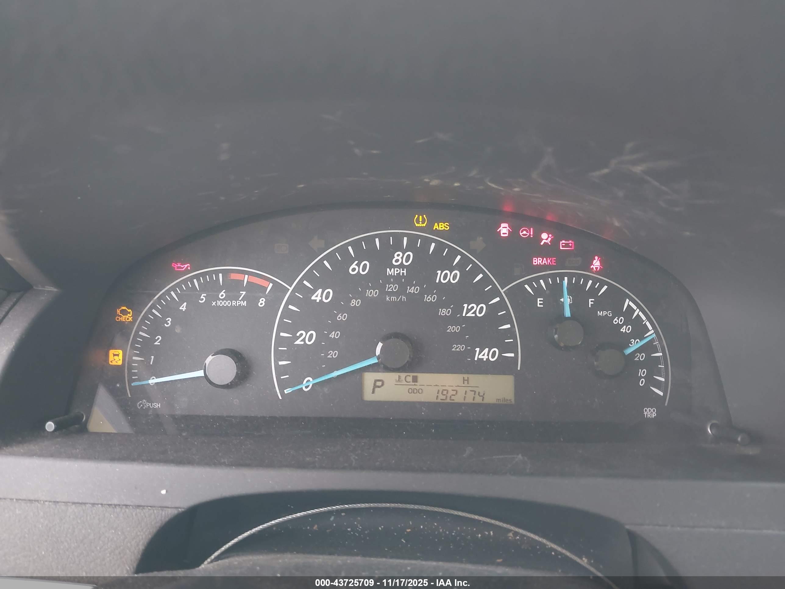 TOYOTA CAMRY image 7