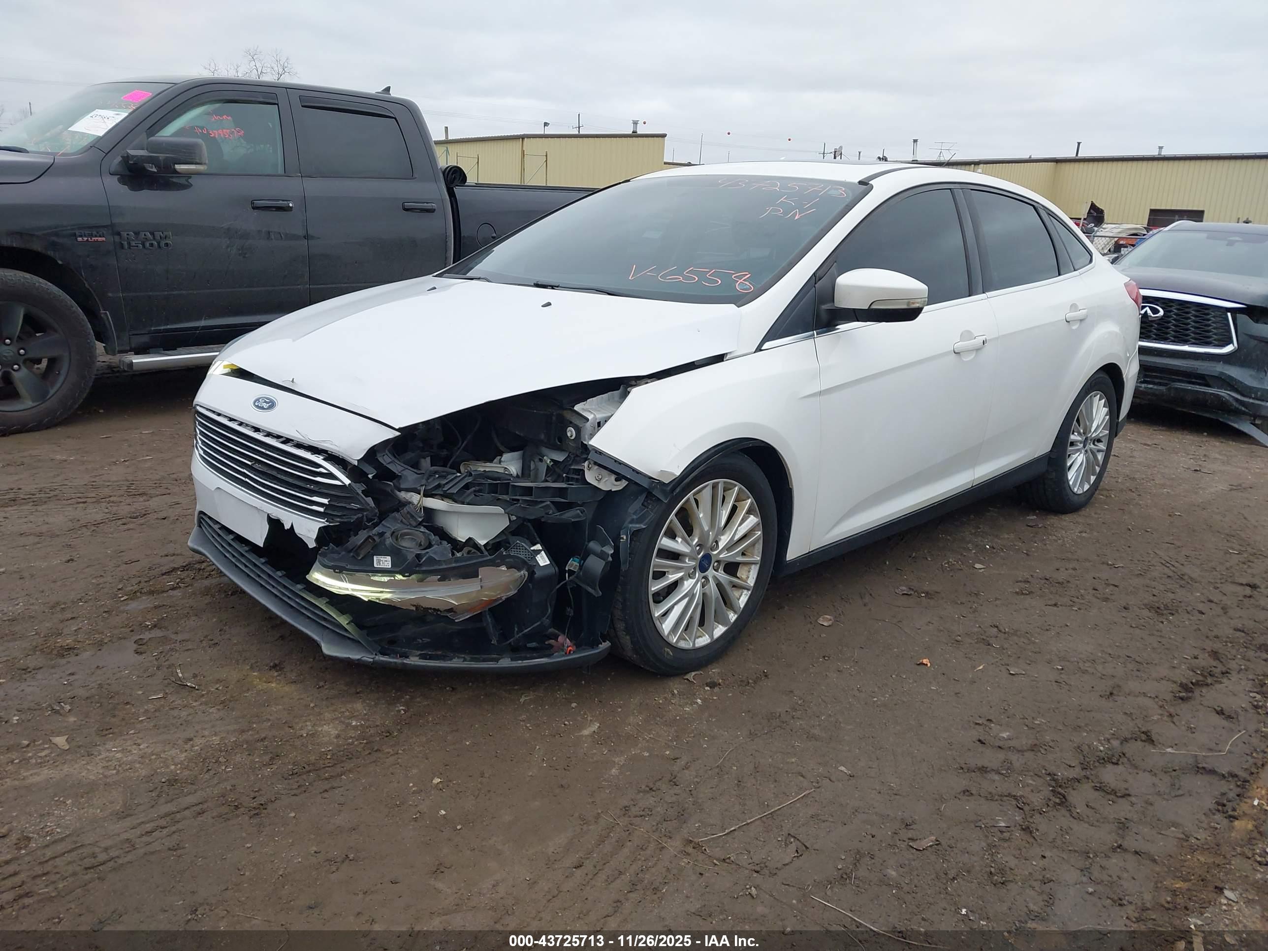 FORD FOCUS image 2