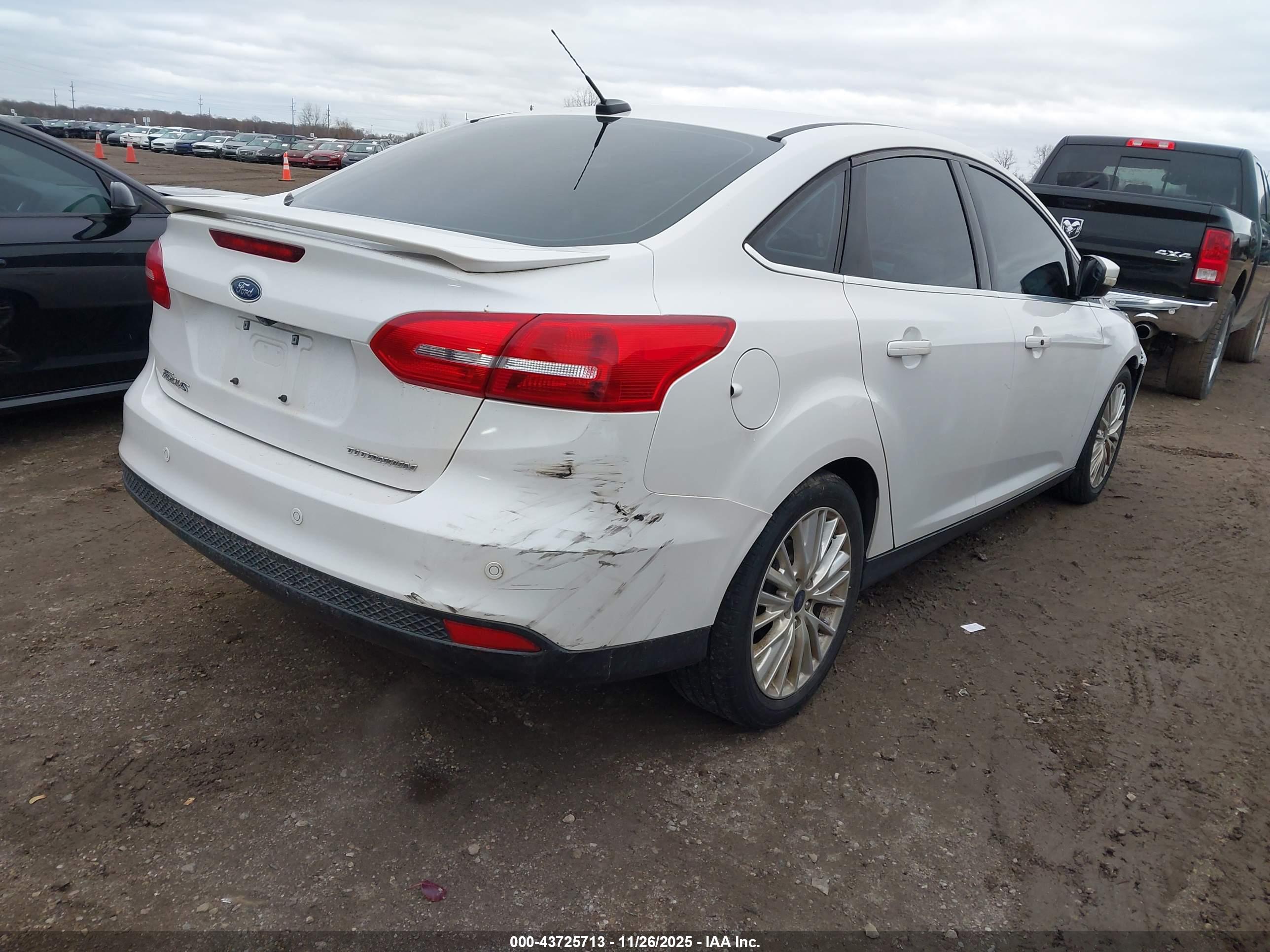 FORD FOCUS image 4