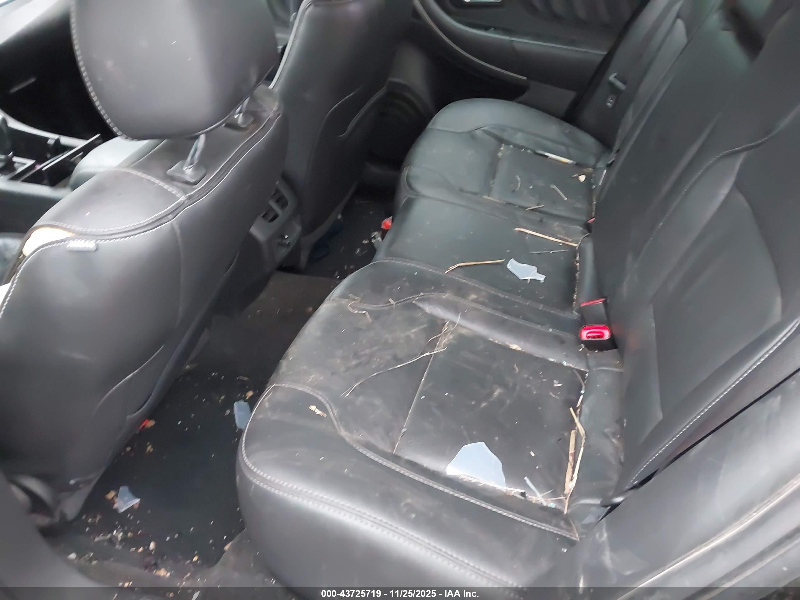 FORD TAURUS image 8