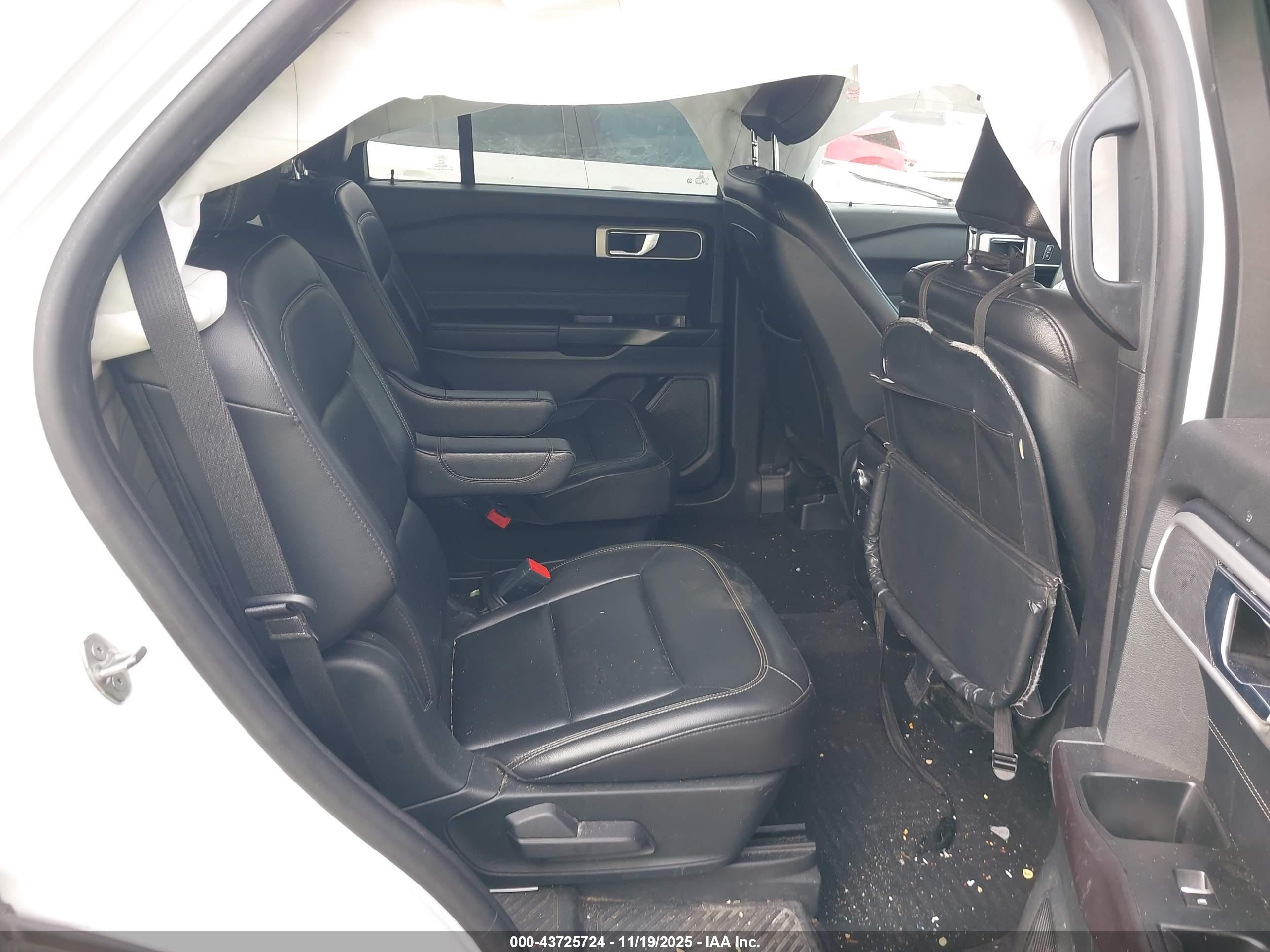 FORD EXPLORER image 8