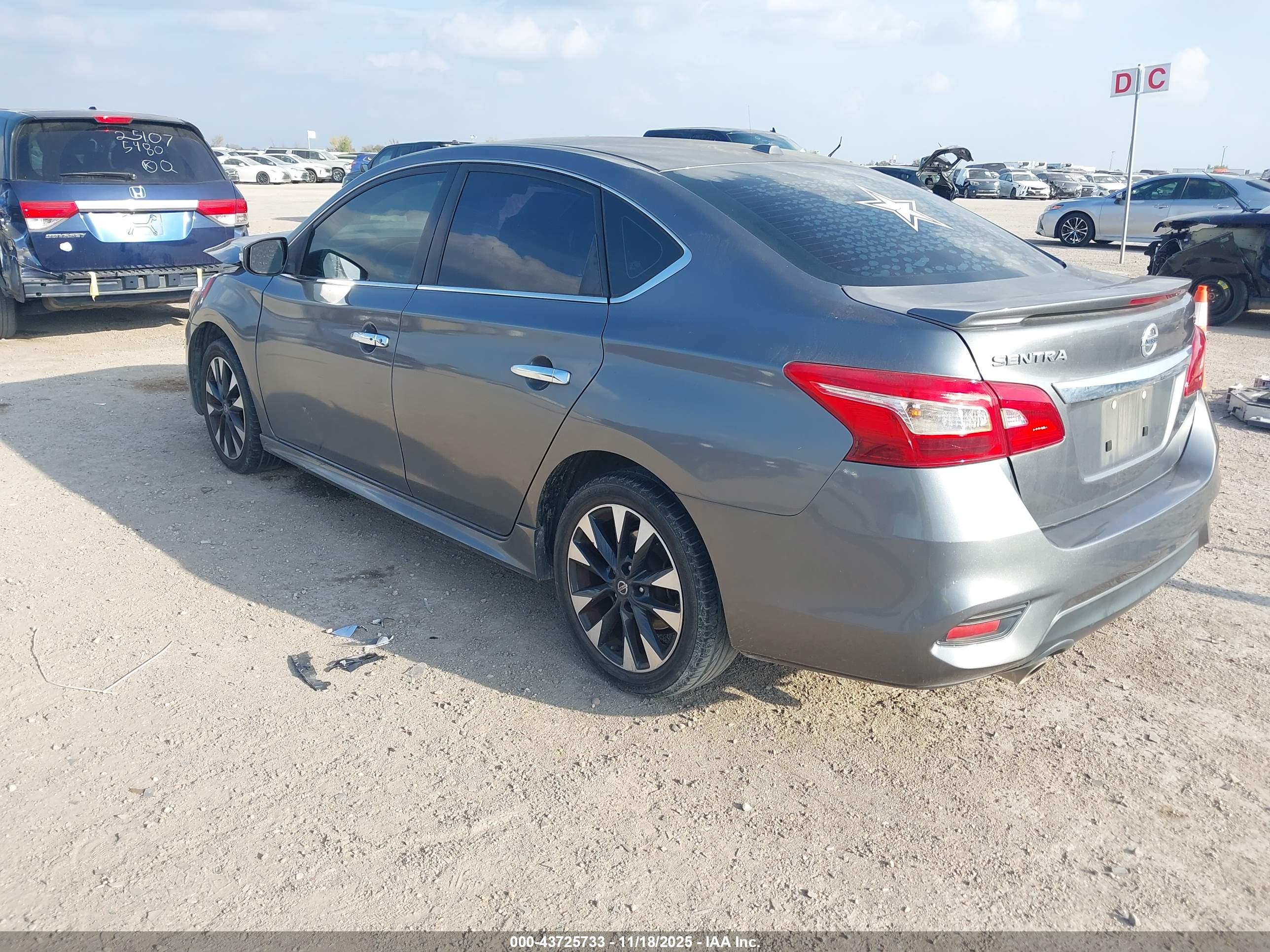 NISSAN SENTRA image 3