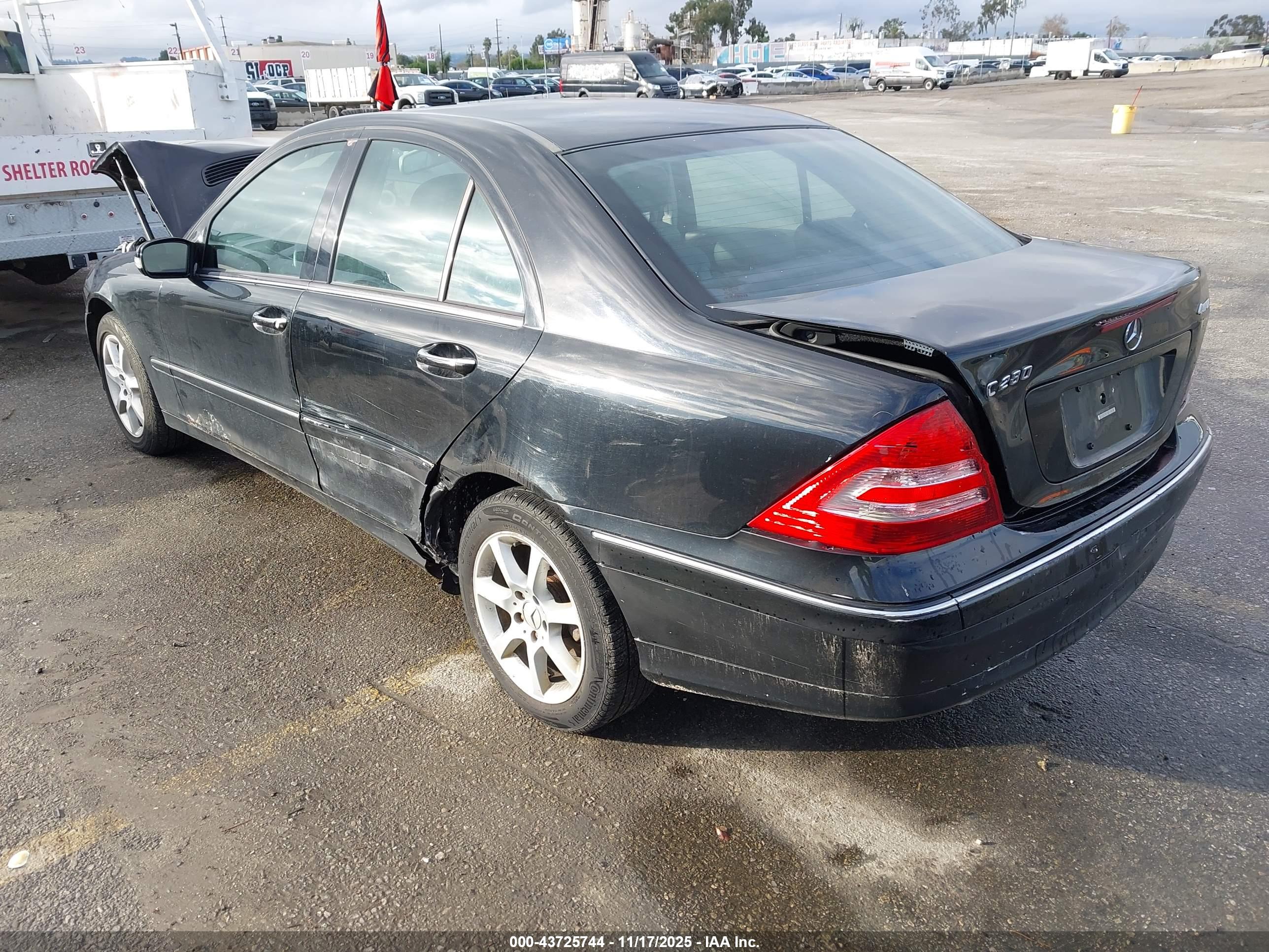 MERCEDES-BENZ C image 3