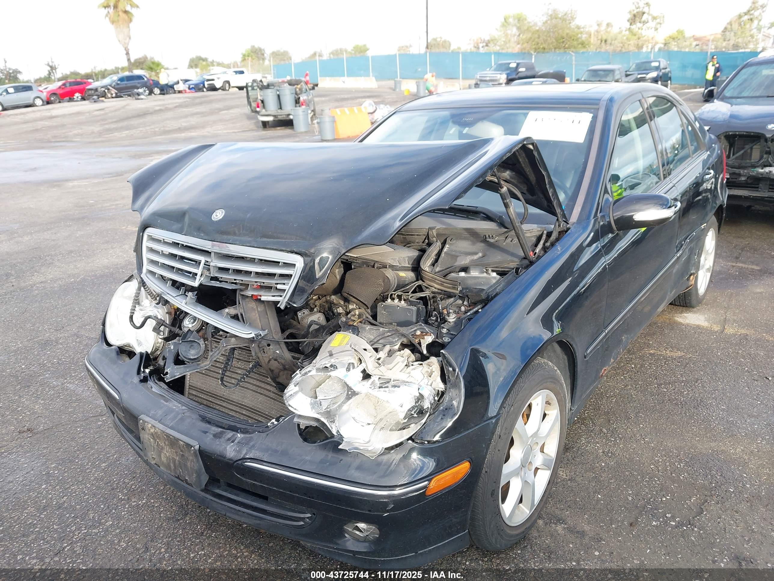 MERCEDES-BENZ C image 6