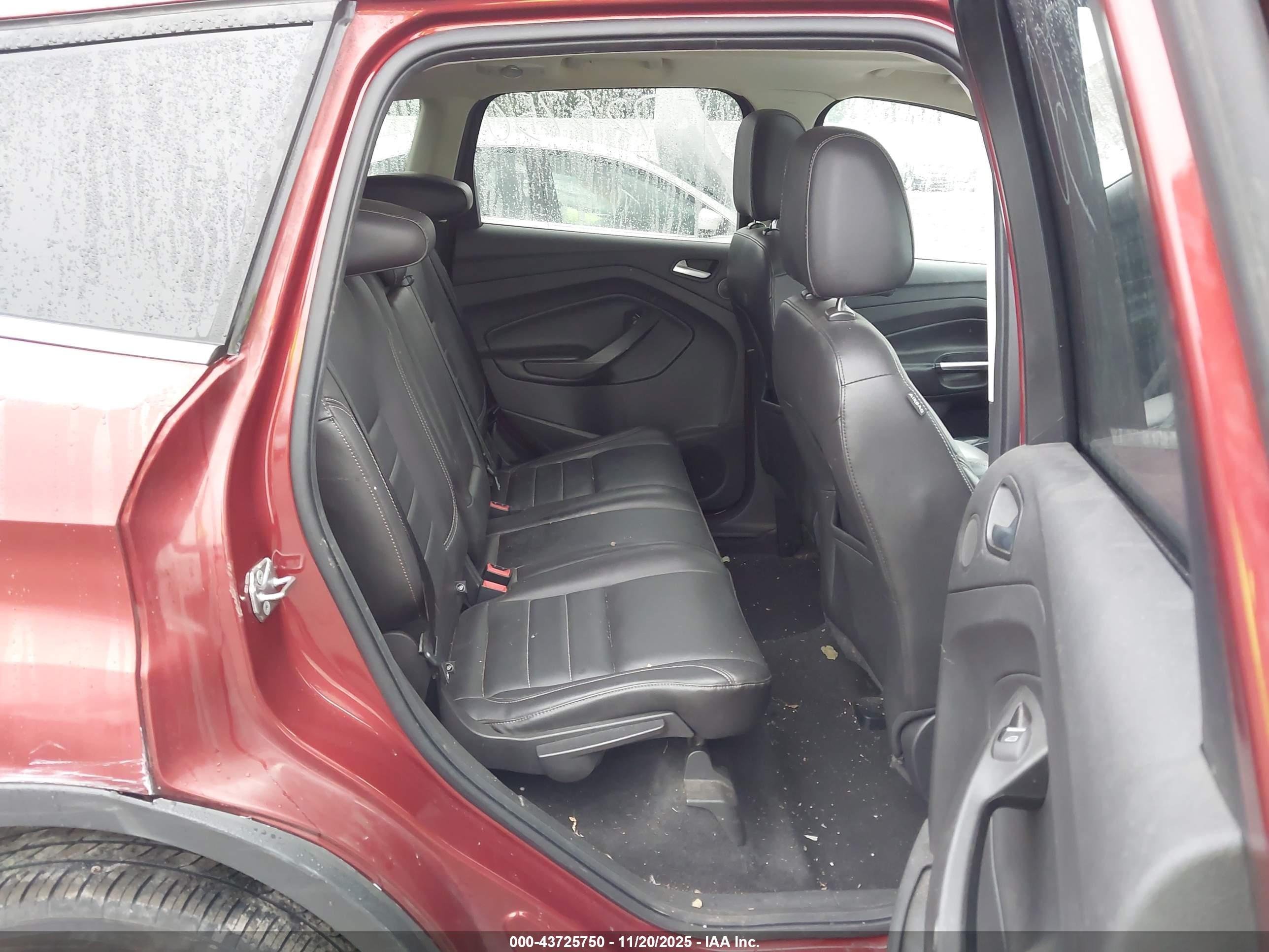 FORD ESCAPE image 8