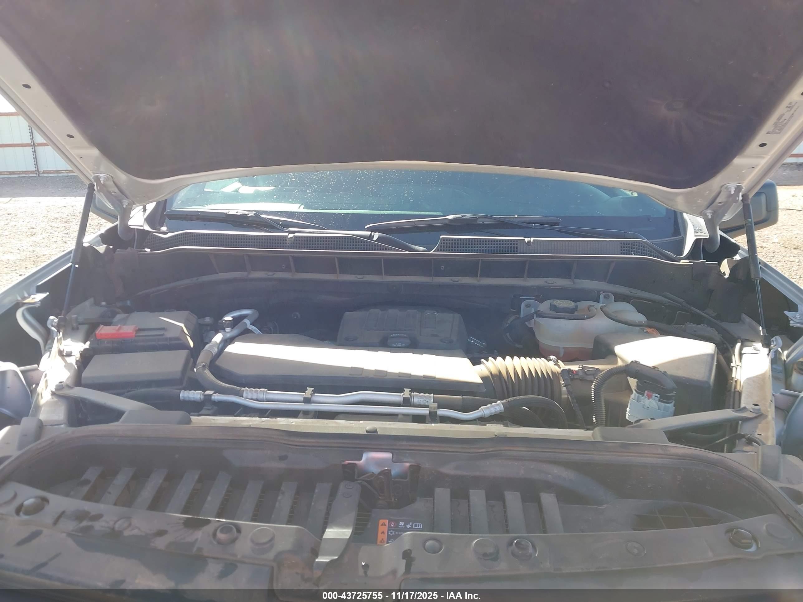 CHEVROLET SILVERADO image 10