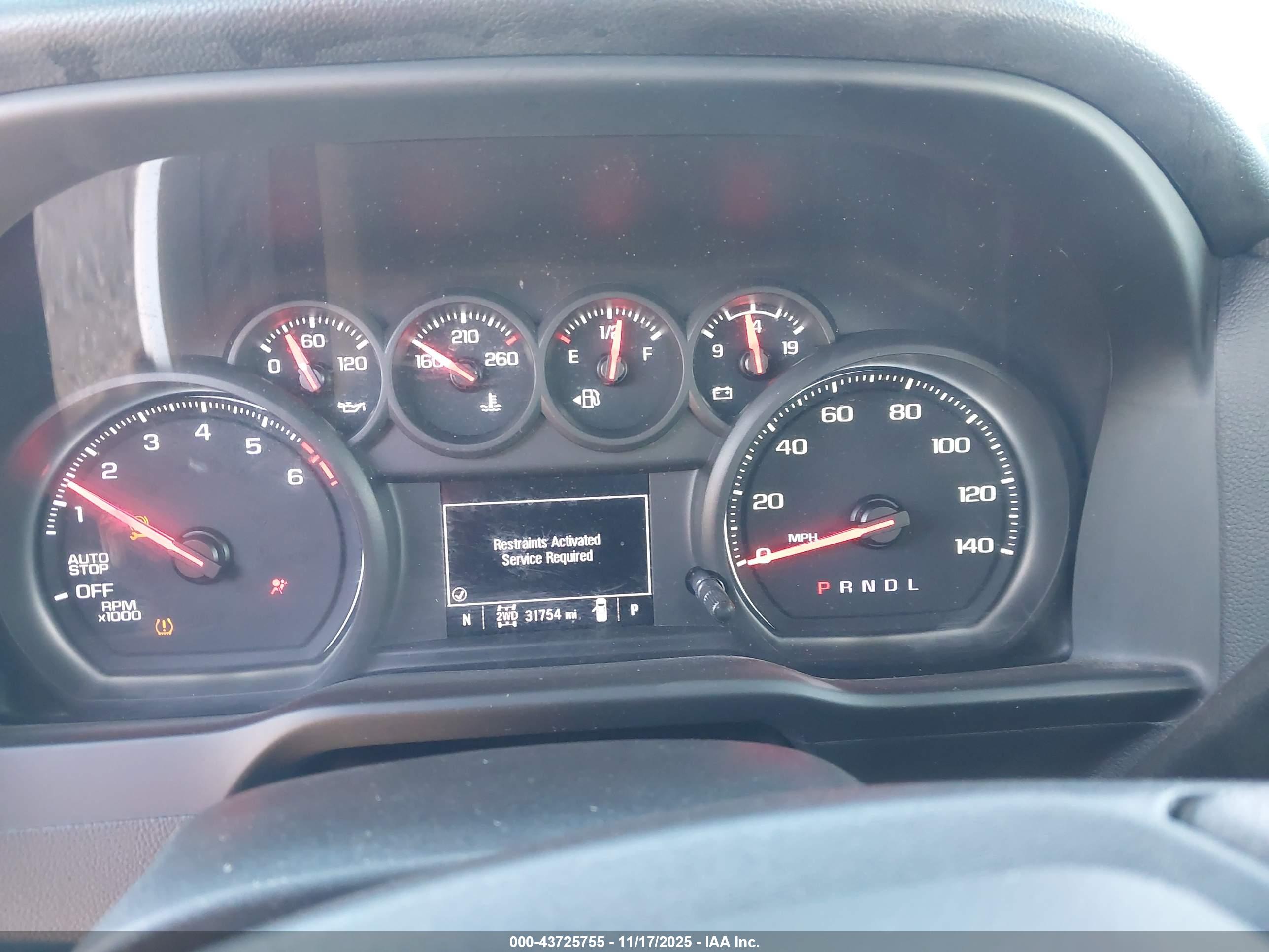 CHEVROLET SILVERADO image 7