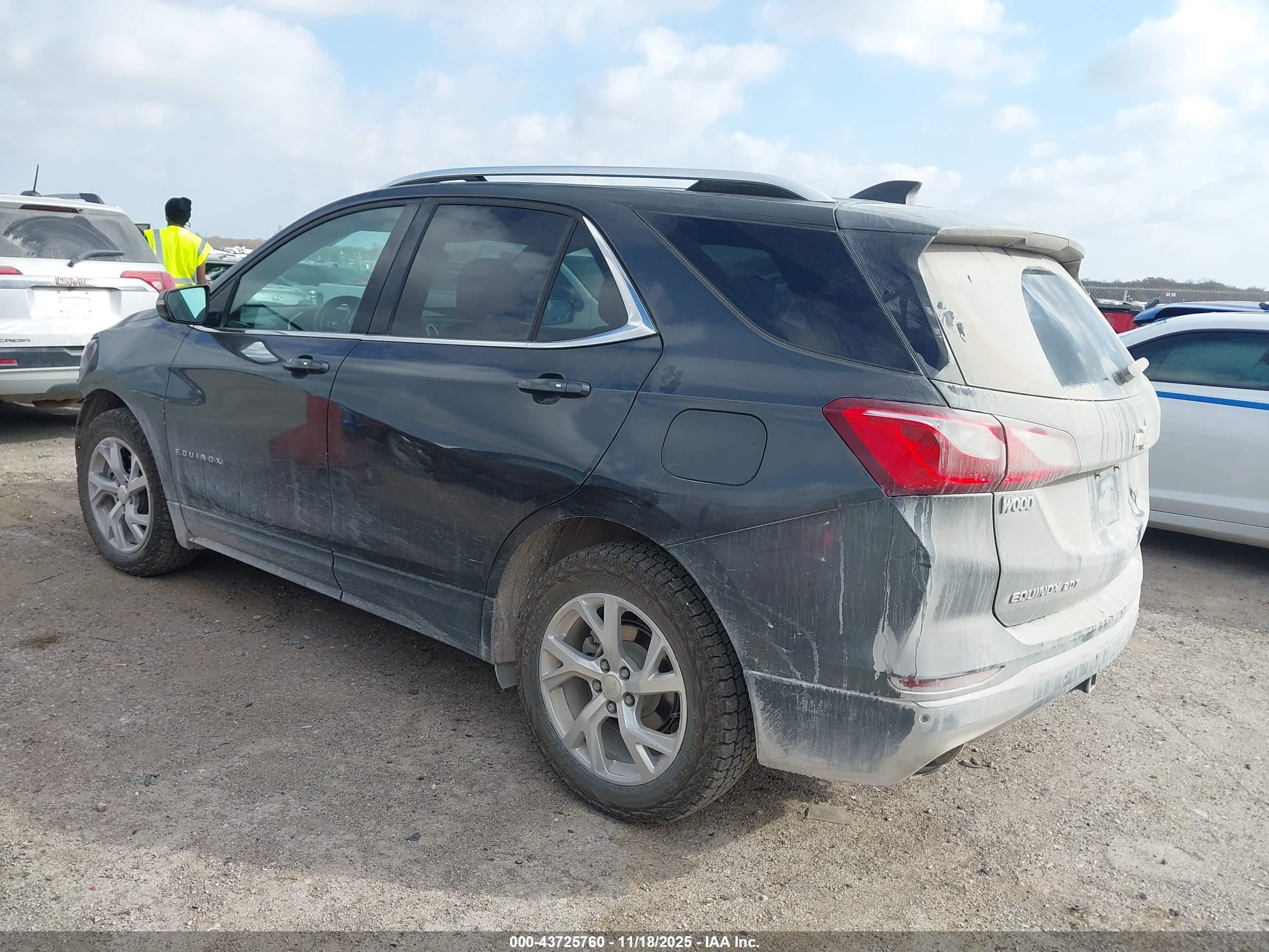 CHEVROLET EQUINOX image 3