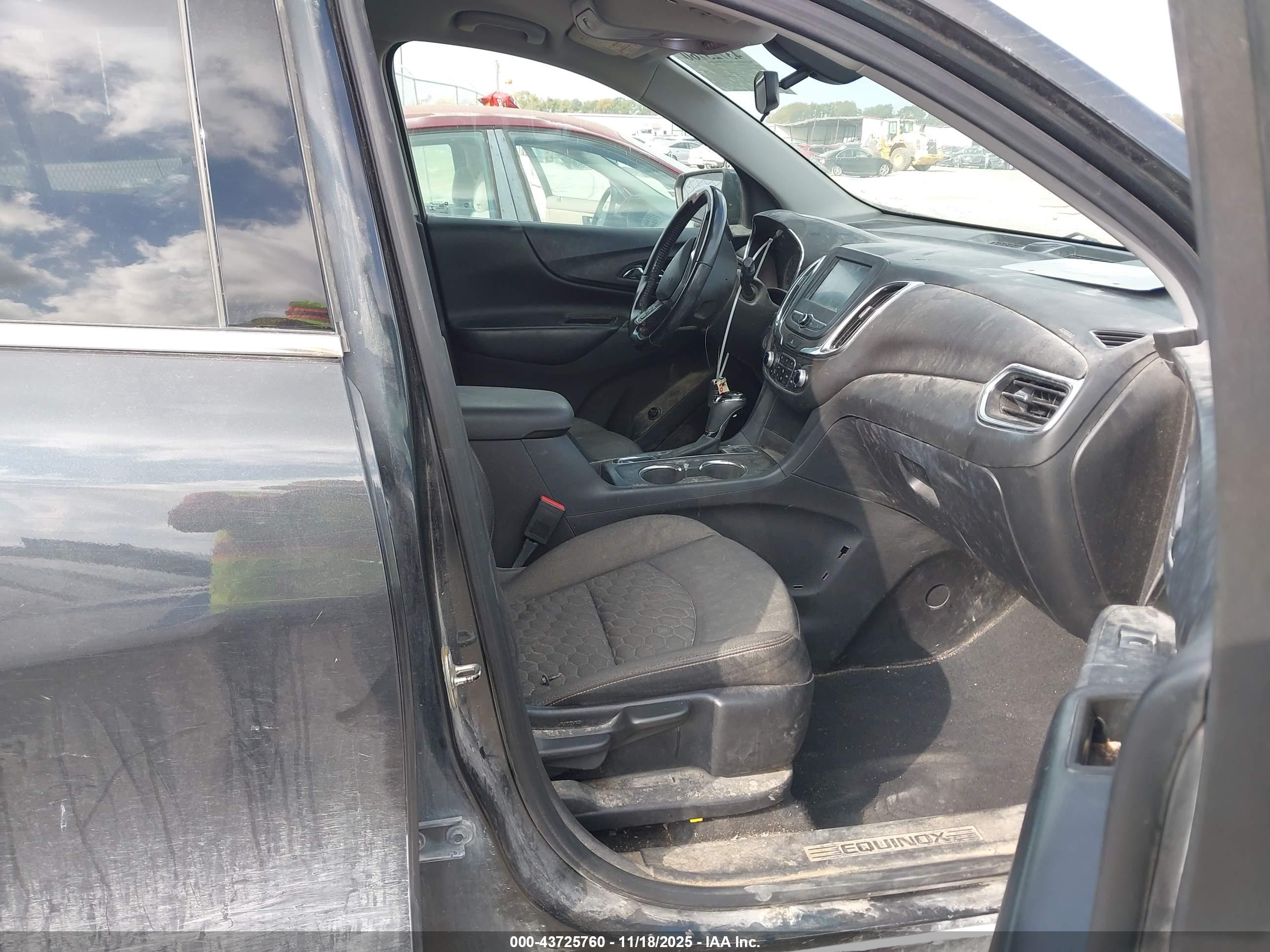 CHEVROLET EQUINOX image 5