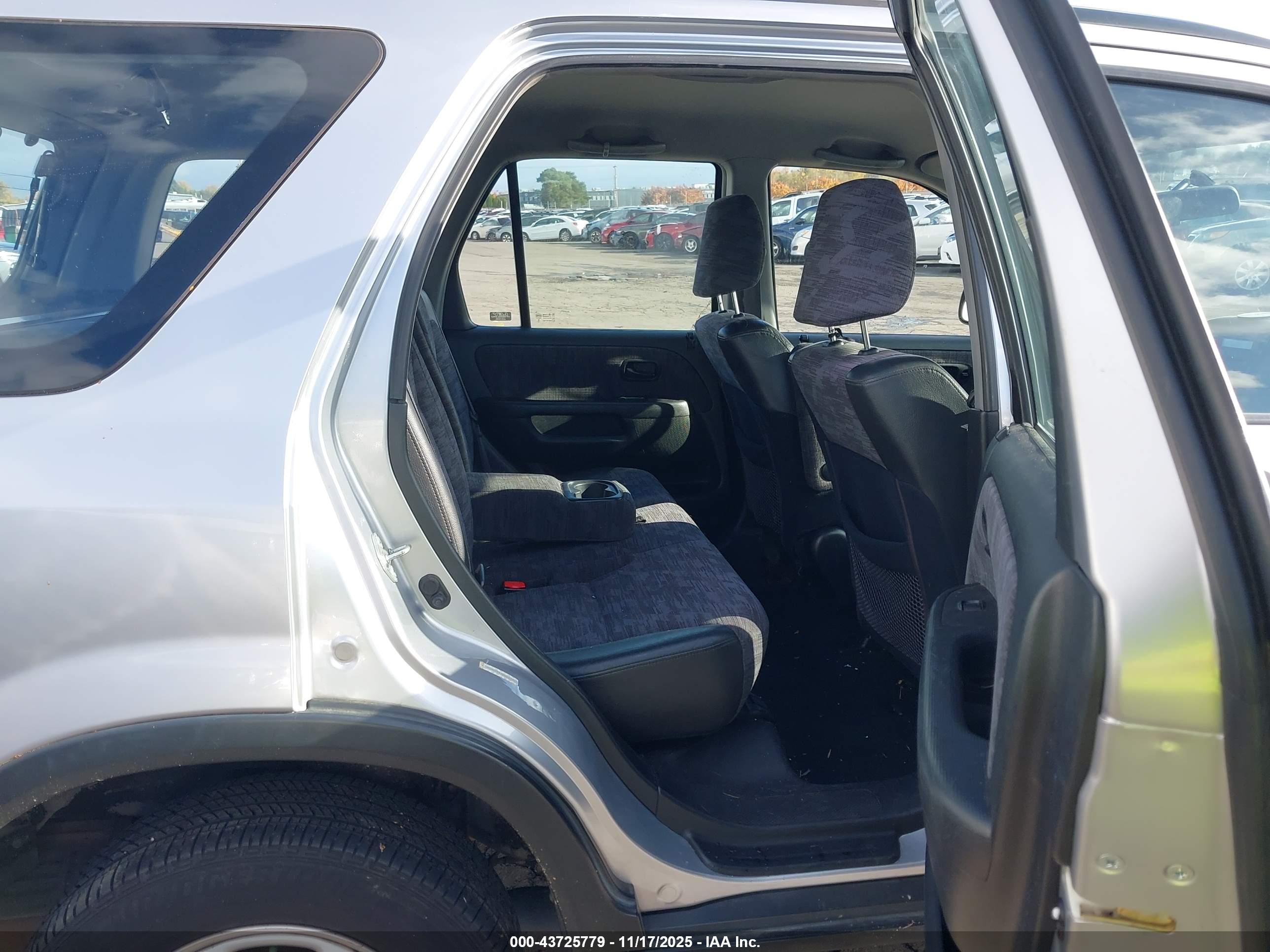 HONDA CR-V image 8