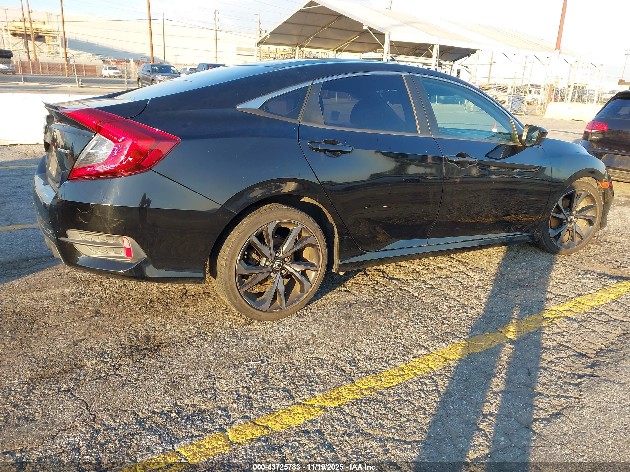 HONDA CIVIC image 4