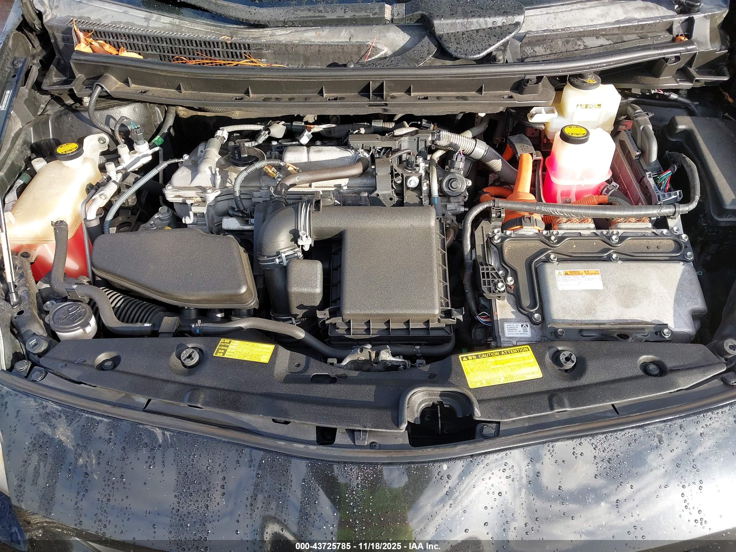TOYOTA PRIUS image 10