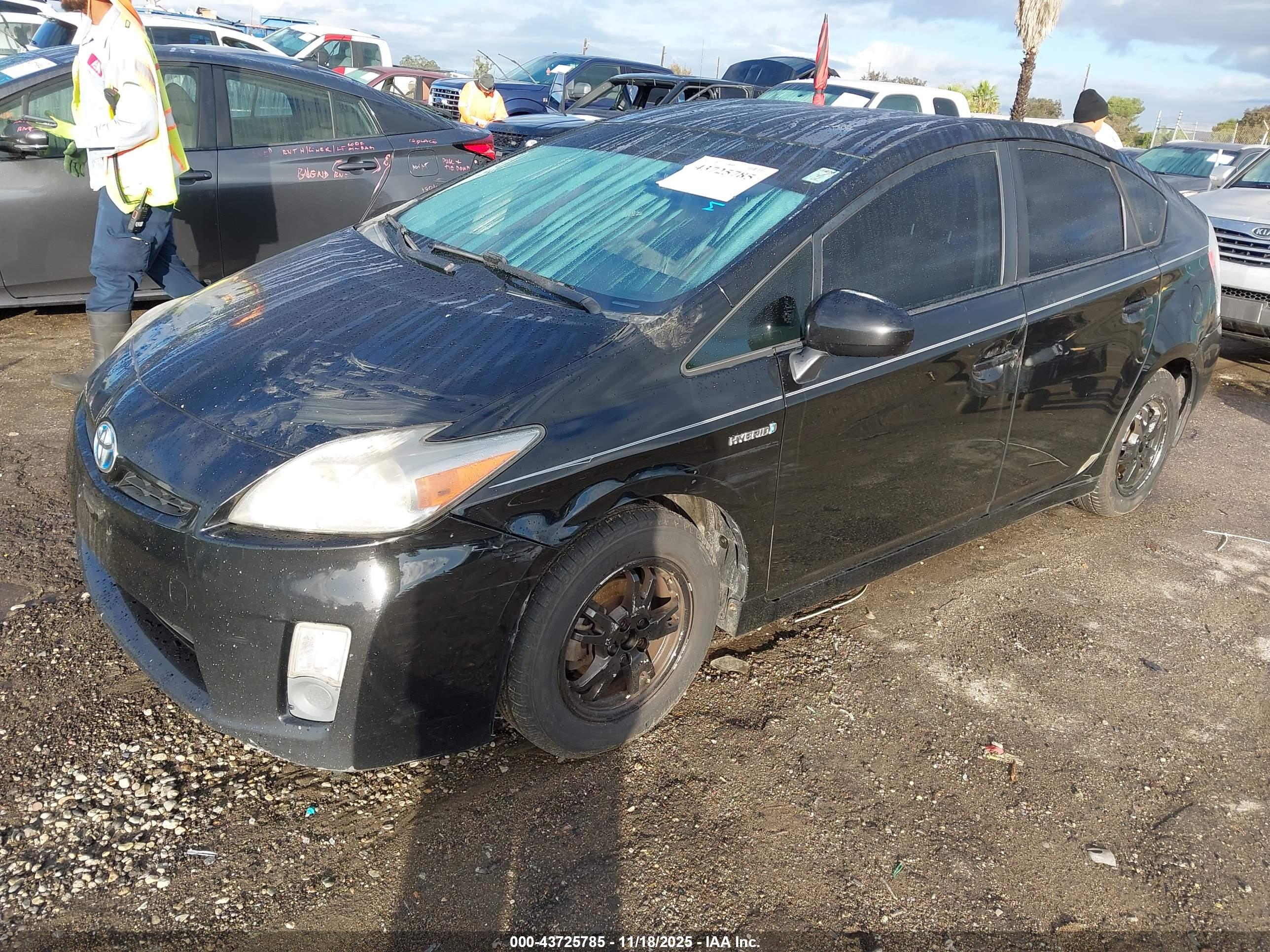 TOYOTA PRIUS image 2