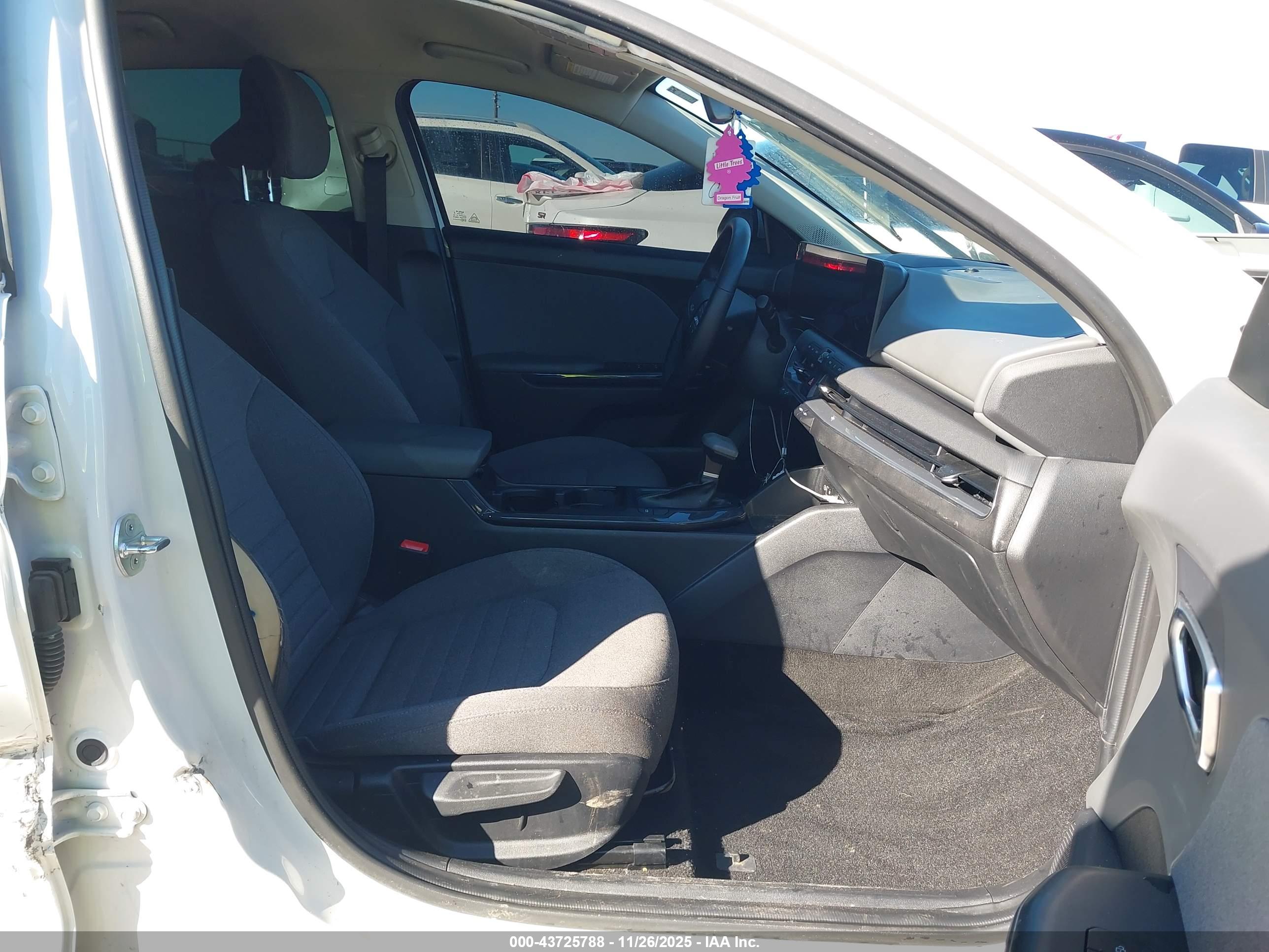 KIA K4 image 5