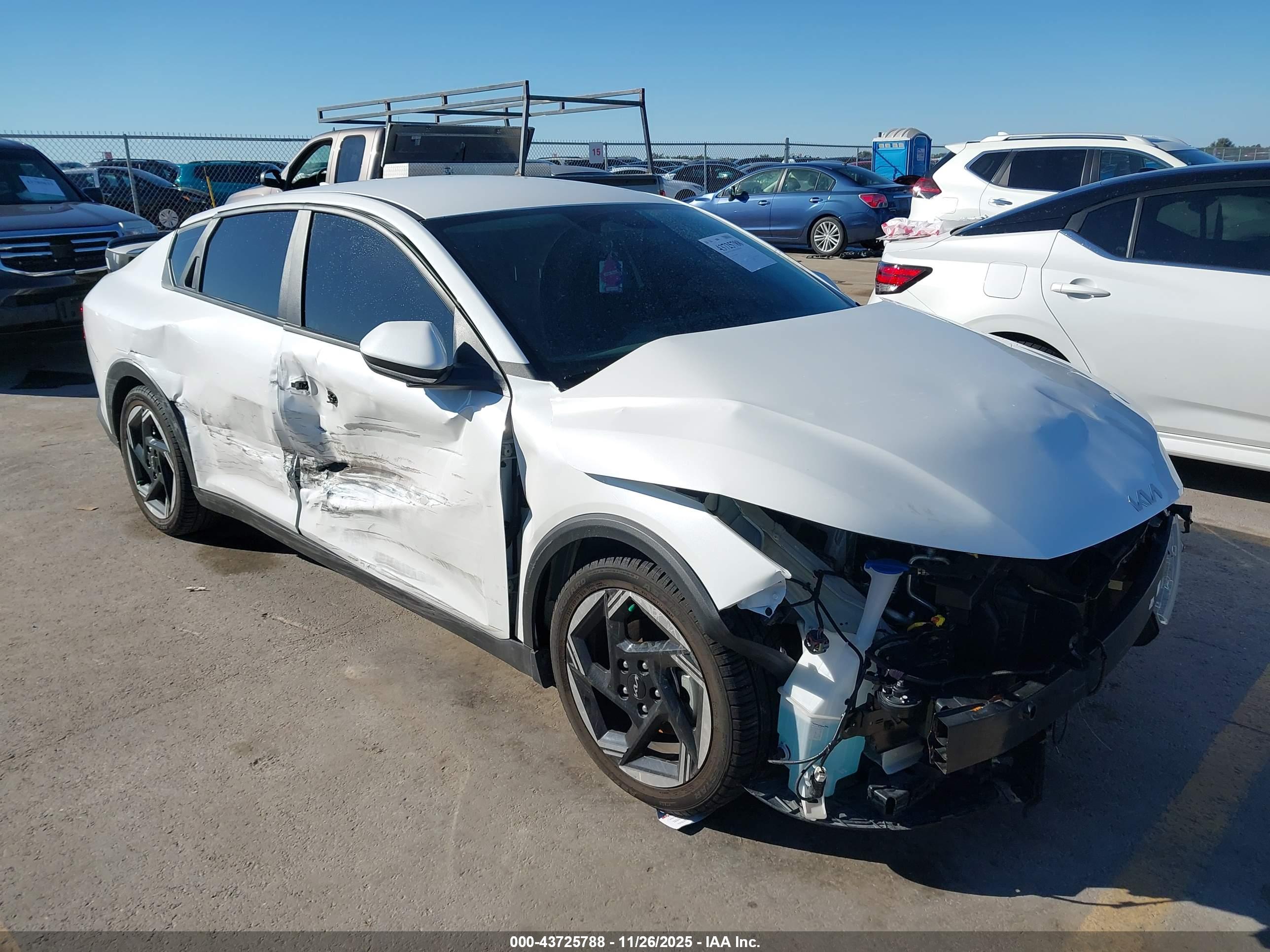 KIA K4 image 6
