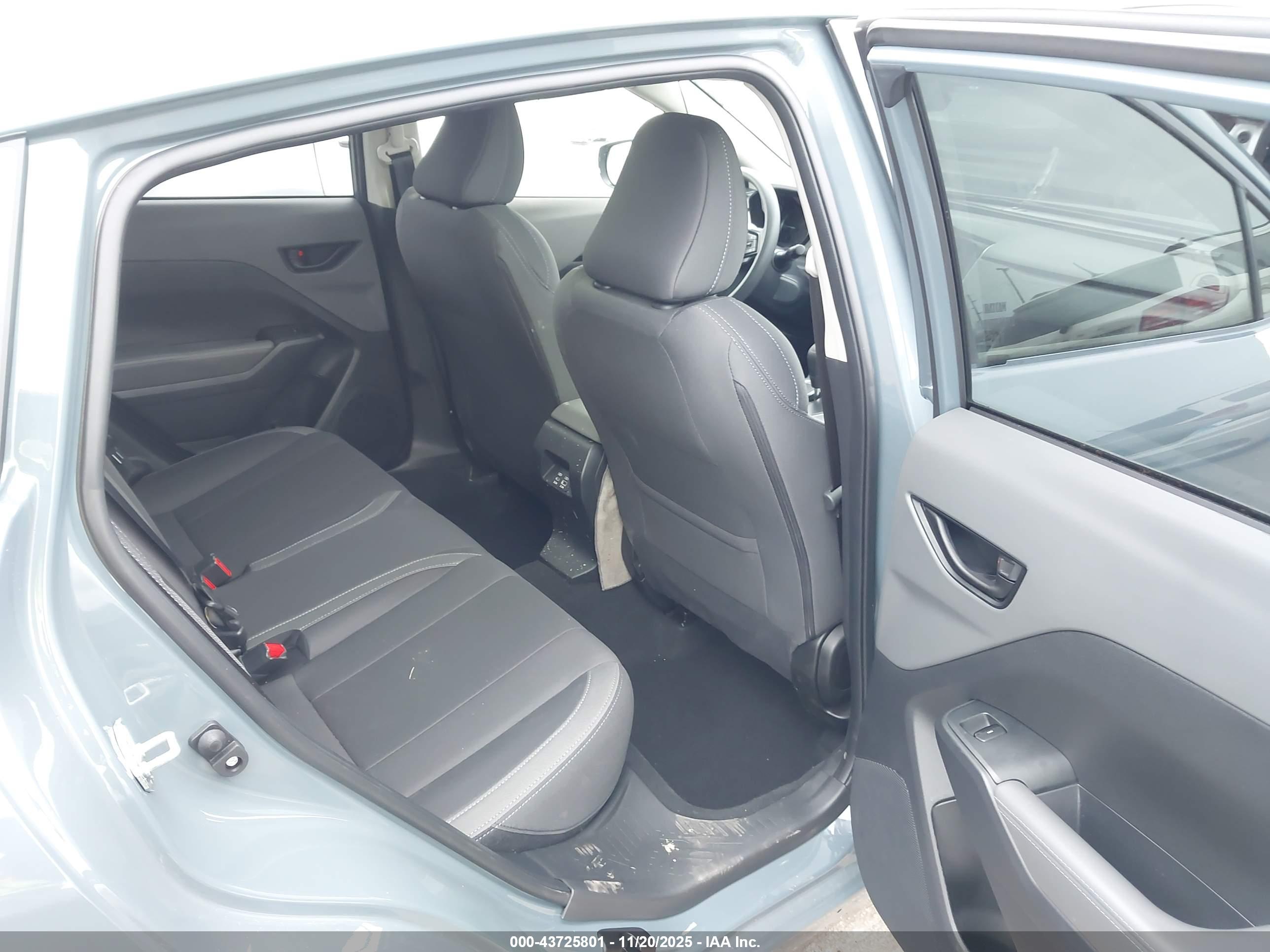 SUBARU CROSSTREK image 8