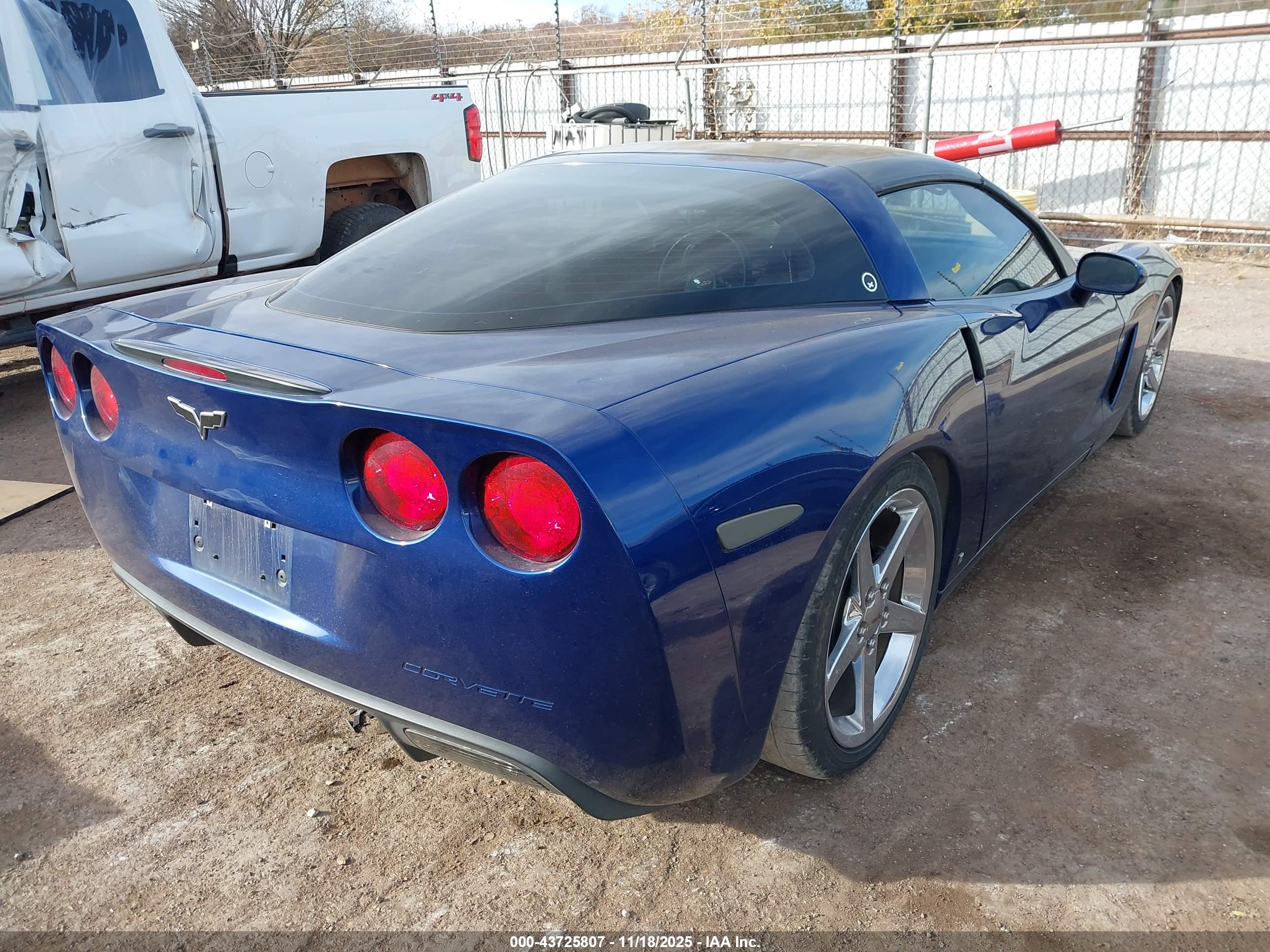 CHEVROLET CORVETTE image 4