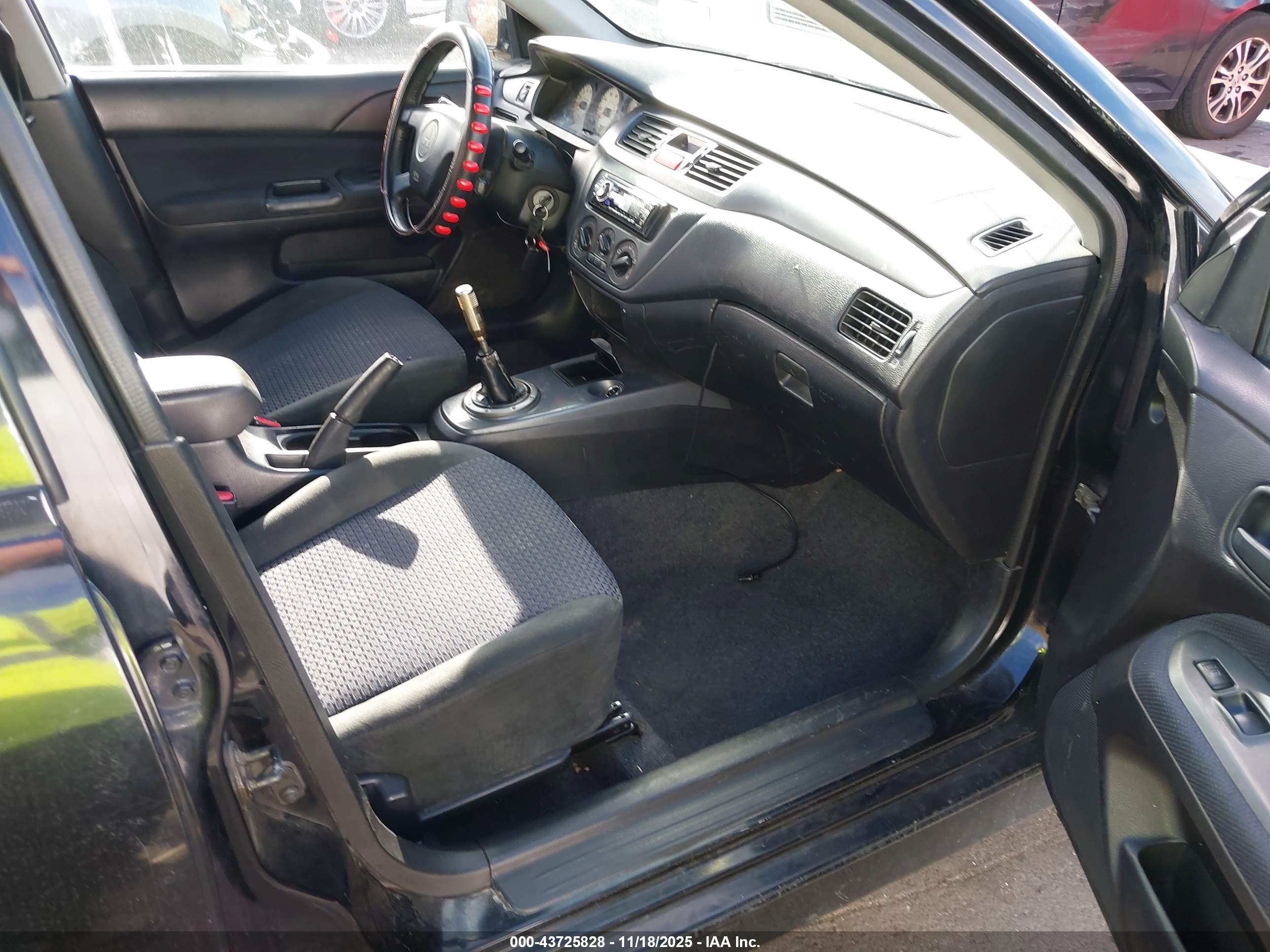 MITSUBISHI LANCER image 5