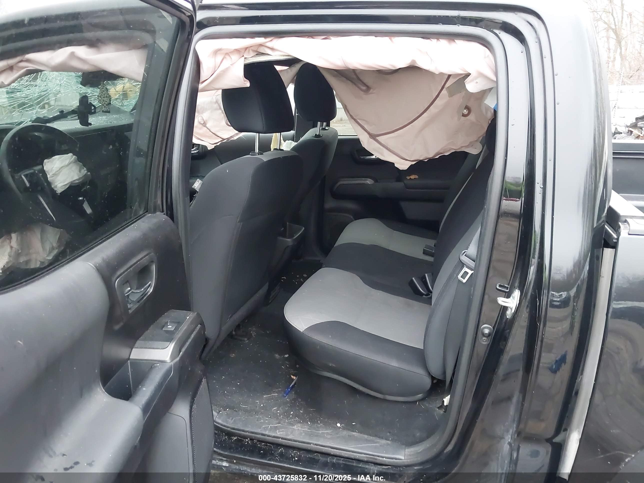 TOYOTA TACOMA image 8