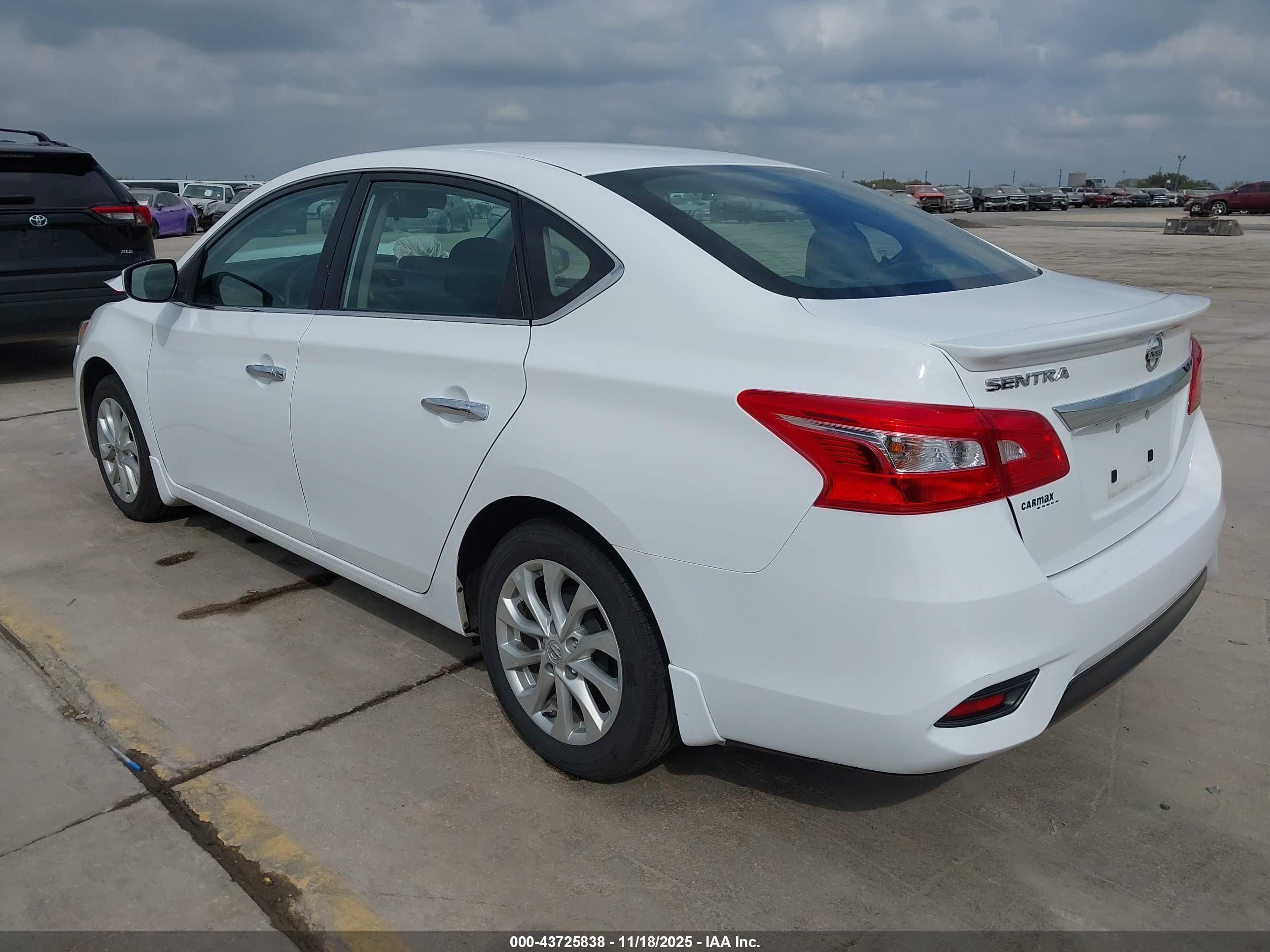 NISSAN SENTRA image 3