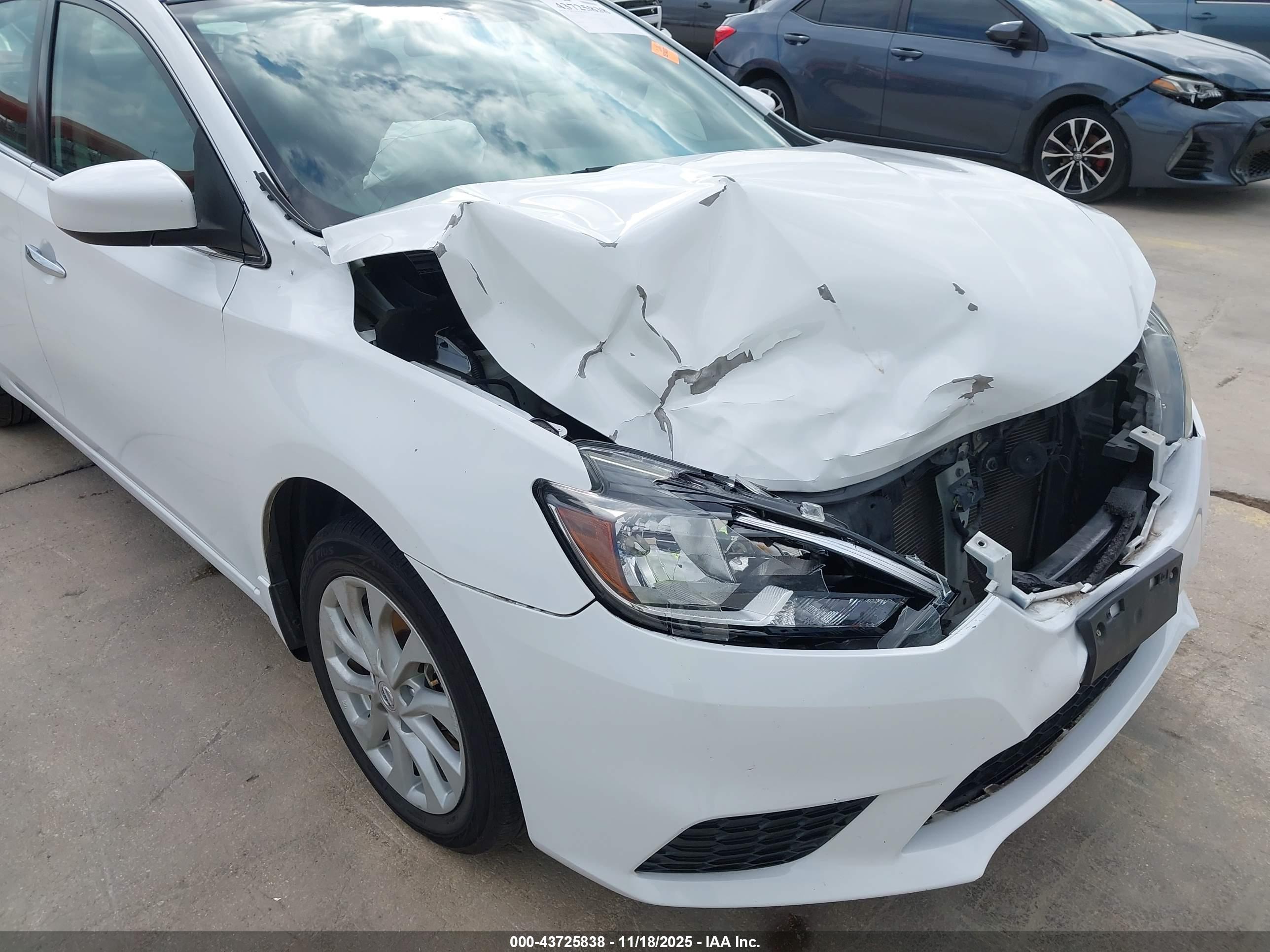 NISSAN SENTRA image 6