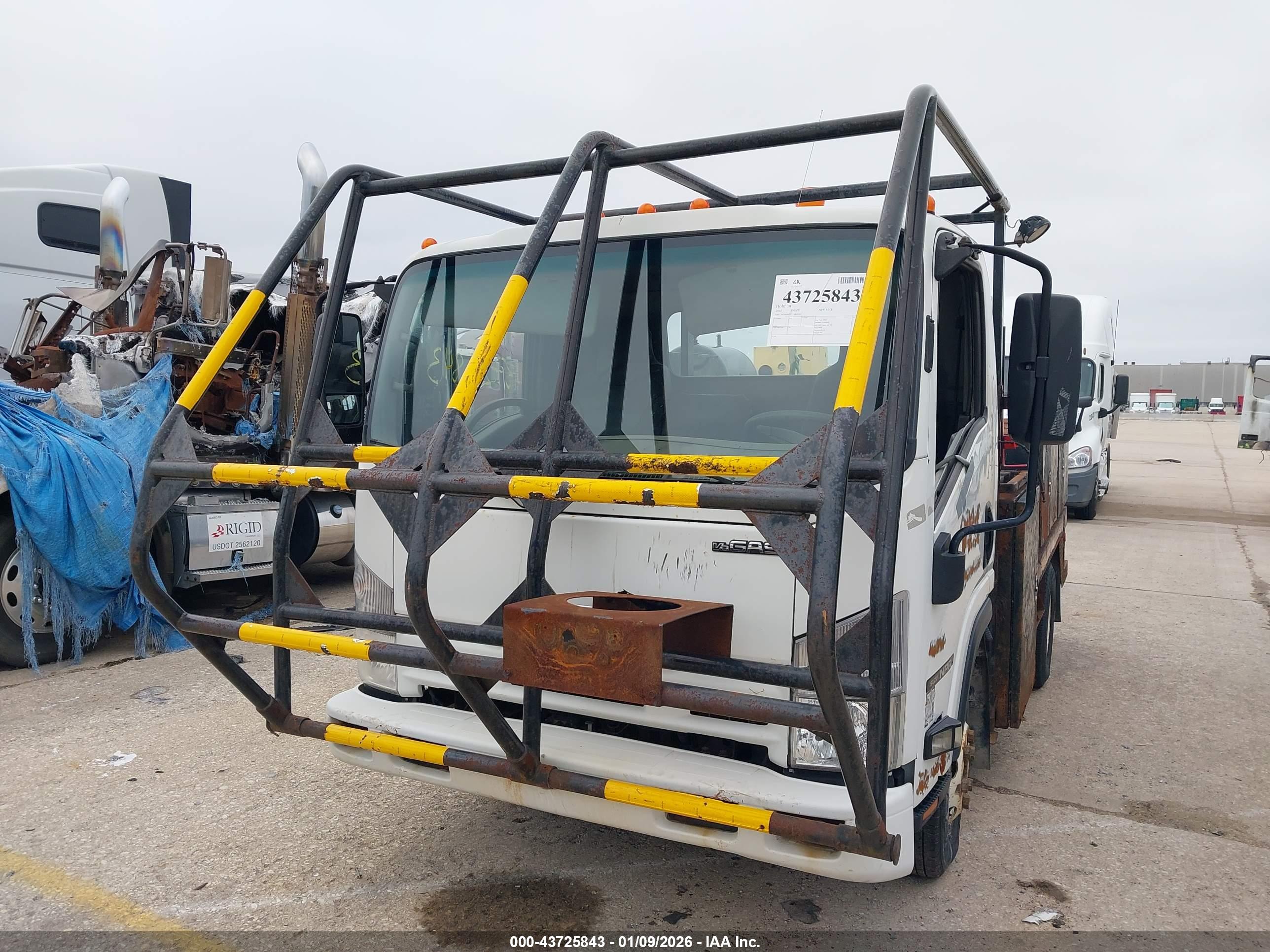 ISUZU NPR image 10