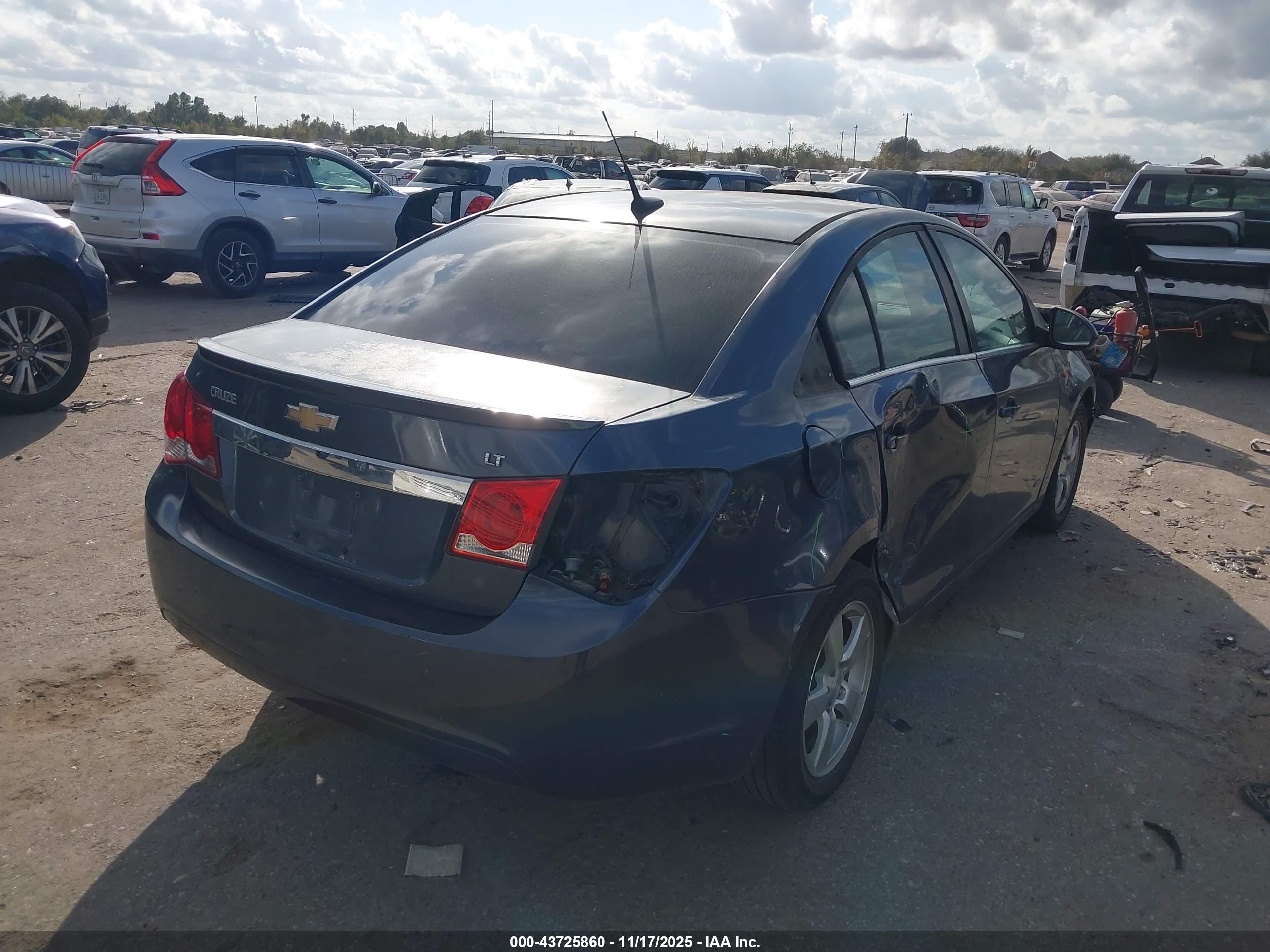 CHEVROLET CRUZE image 6