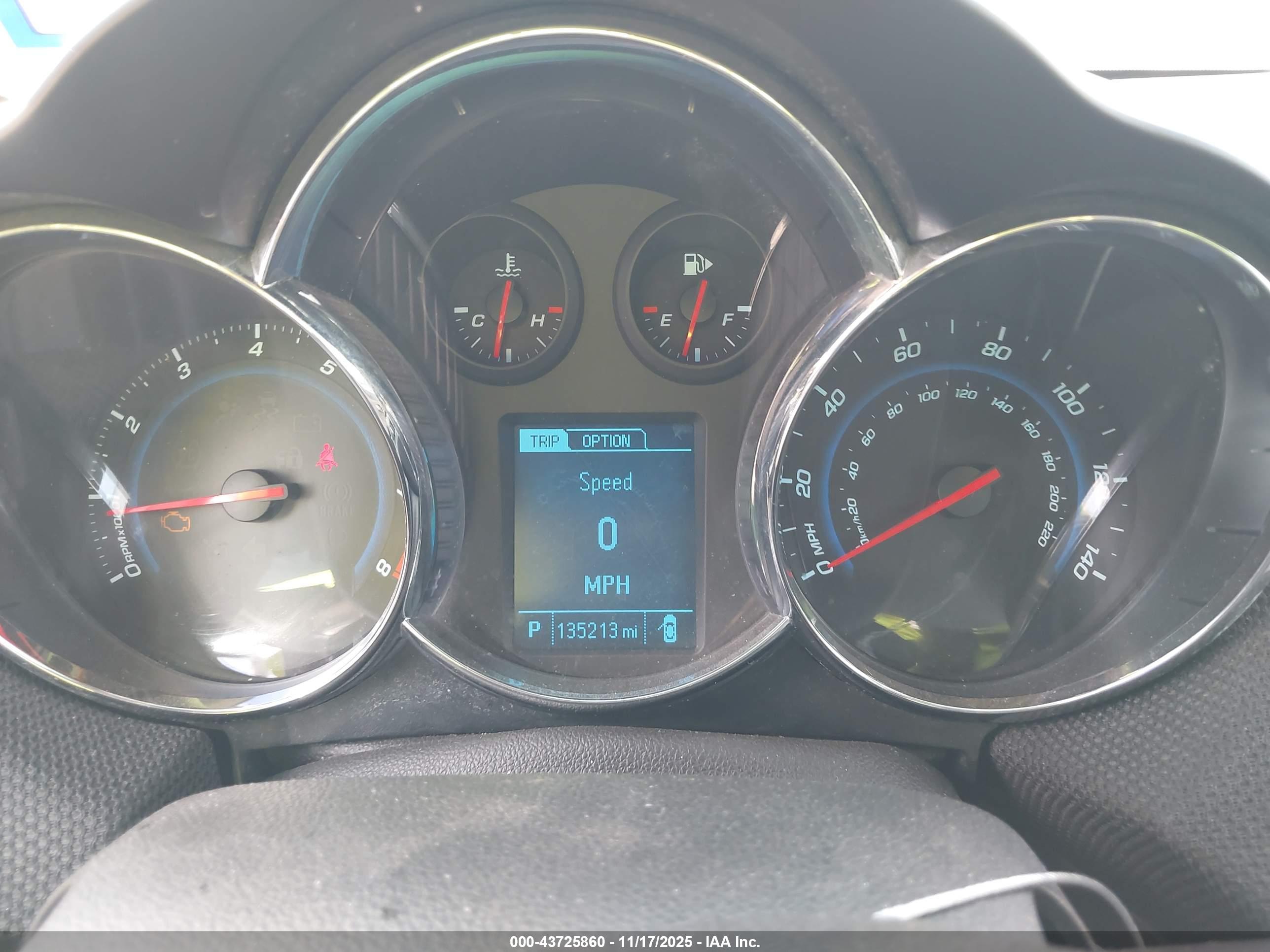 CHEVROLET CRUZE image 7