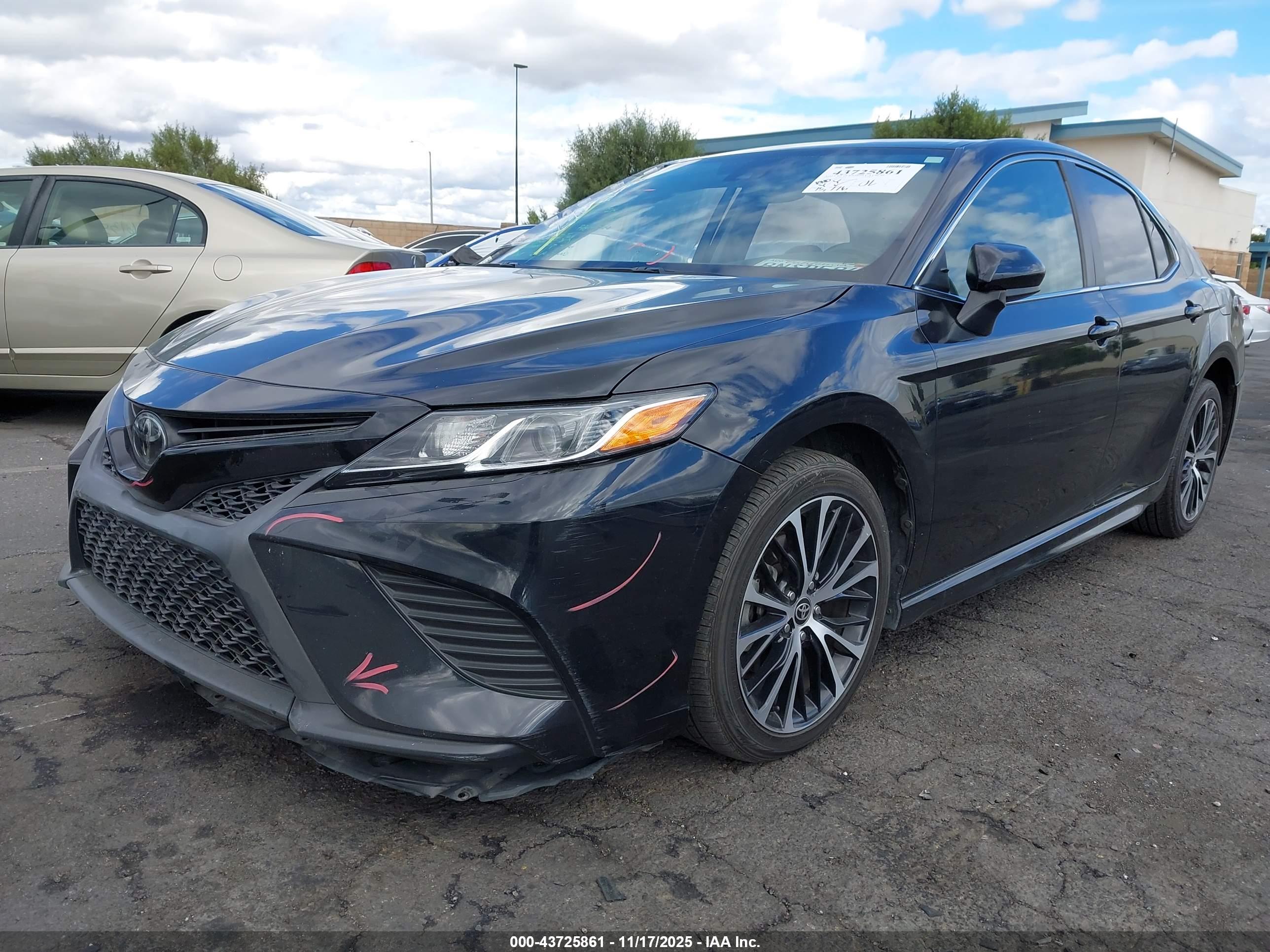 TOYOTA CAMRY image 2