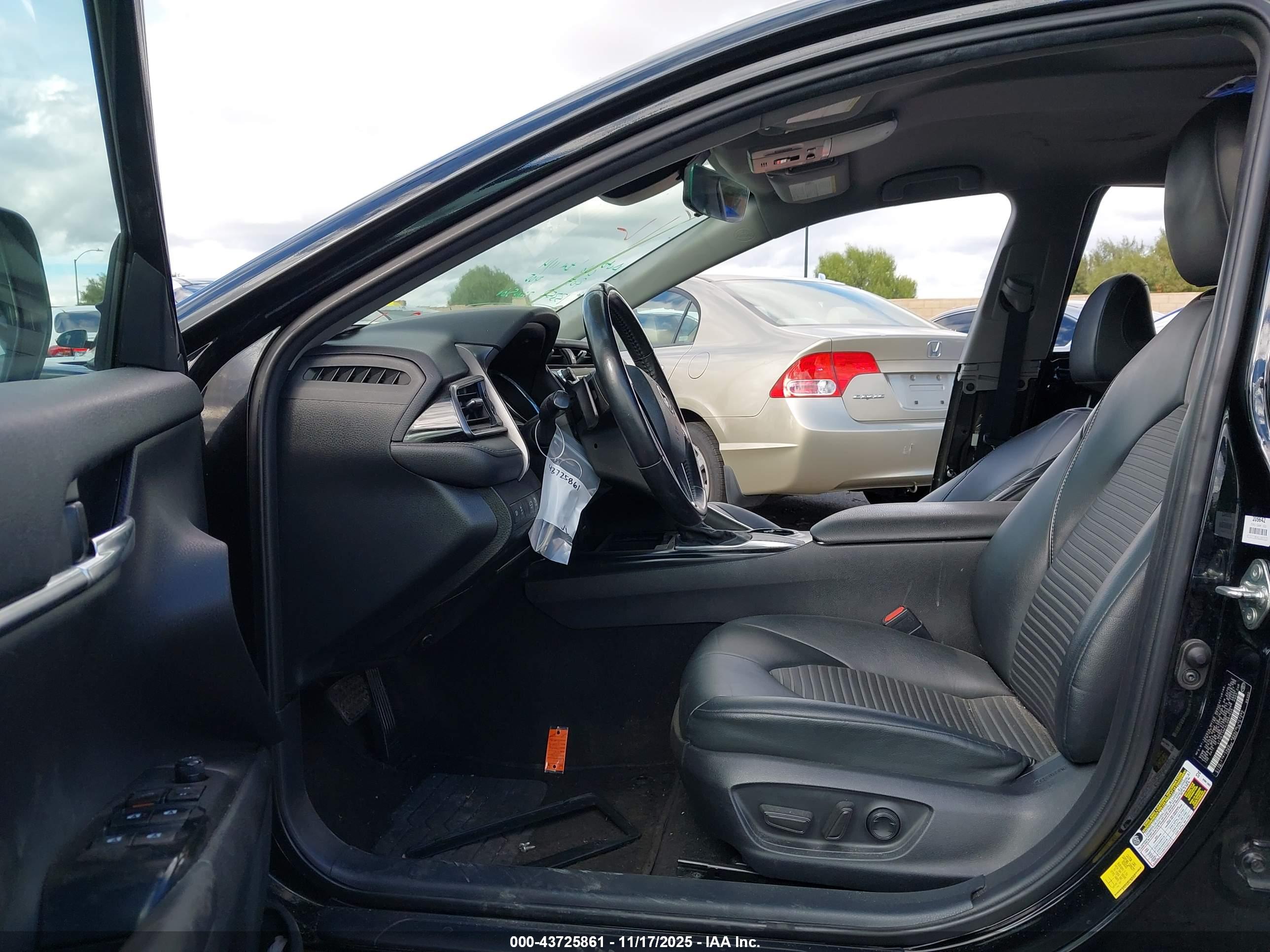 TOYOTA CAMRY image 5
