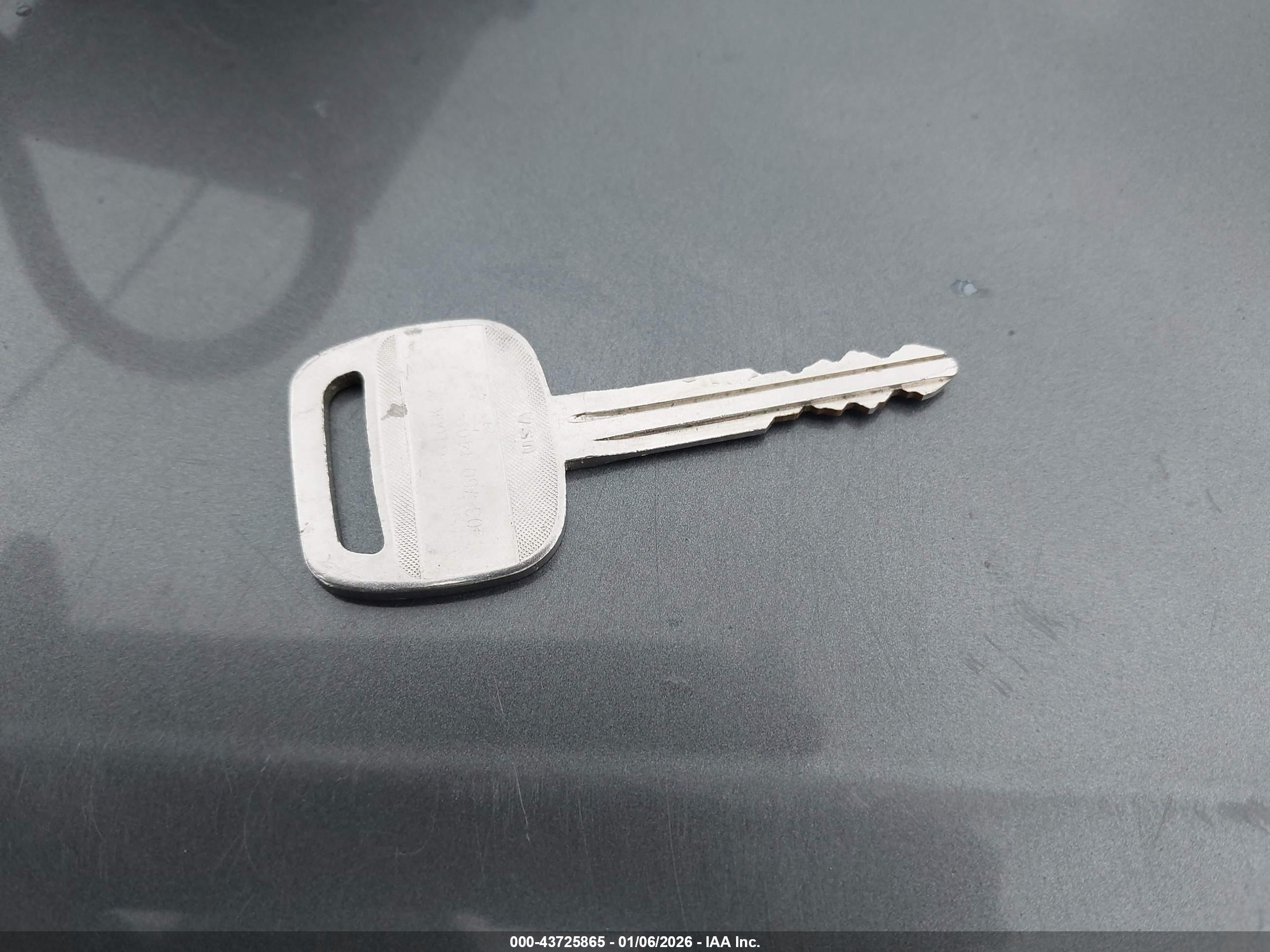 TOYOTA YARIS image 11