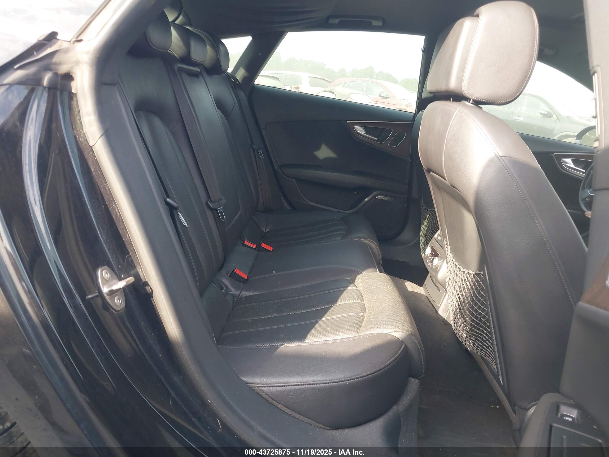 AUDI A7 image 8