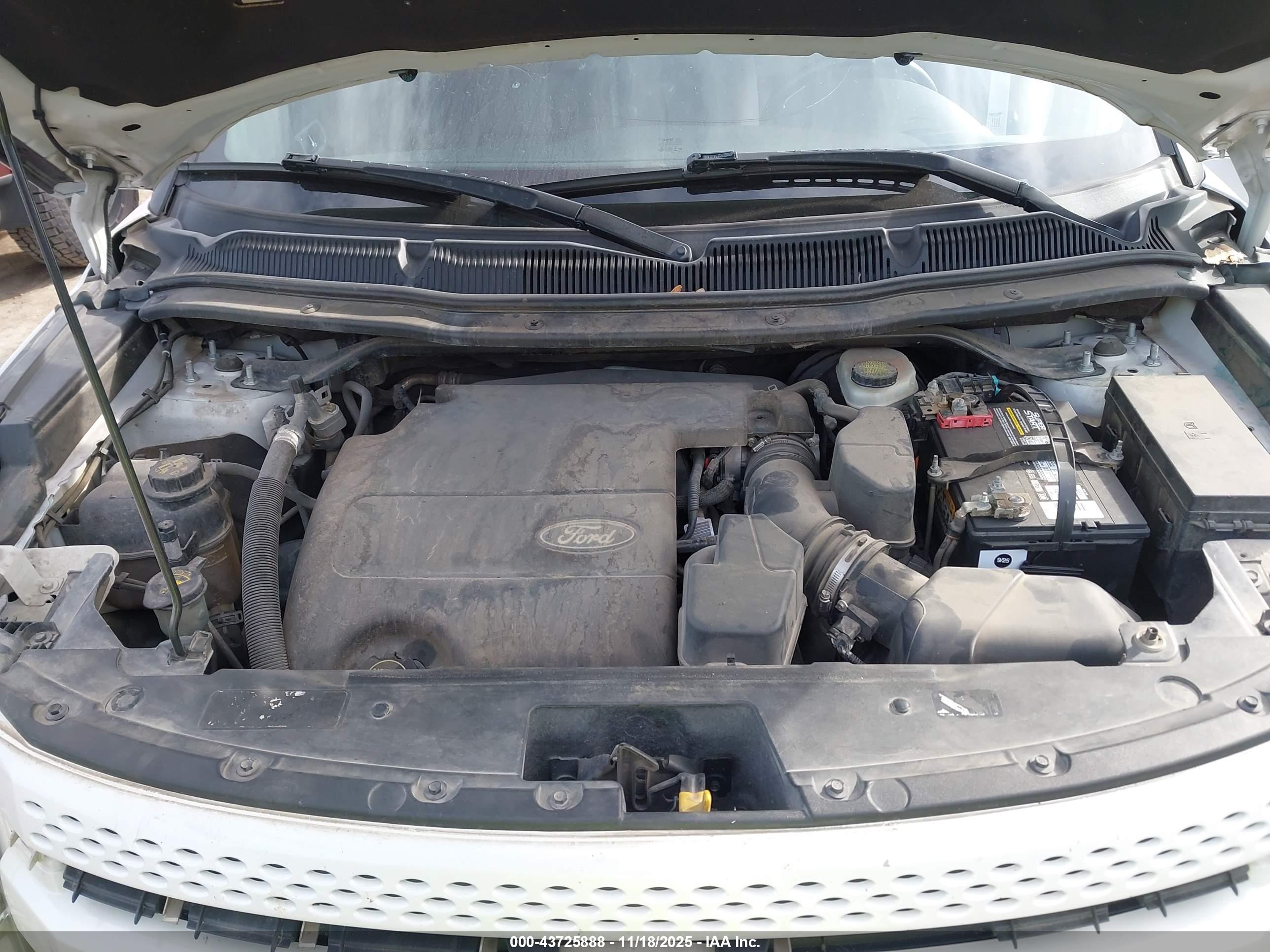 FORD EXPLORER image 10
