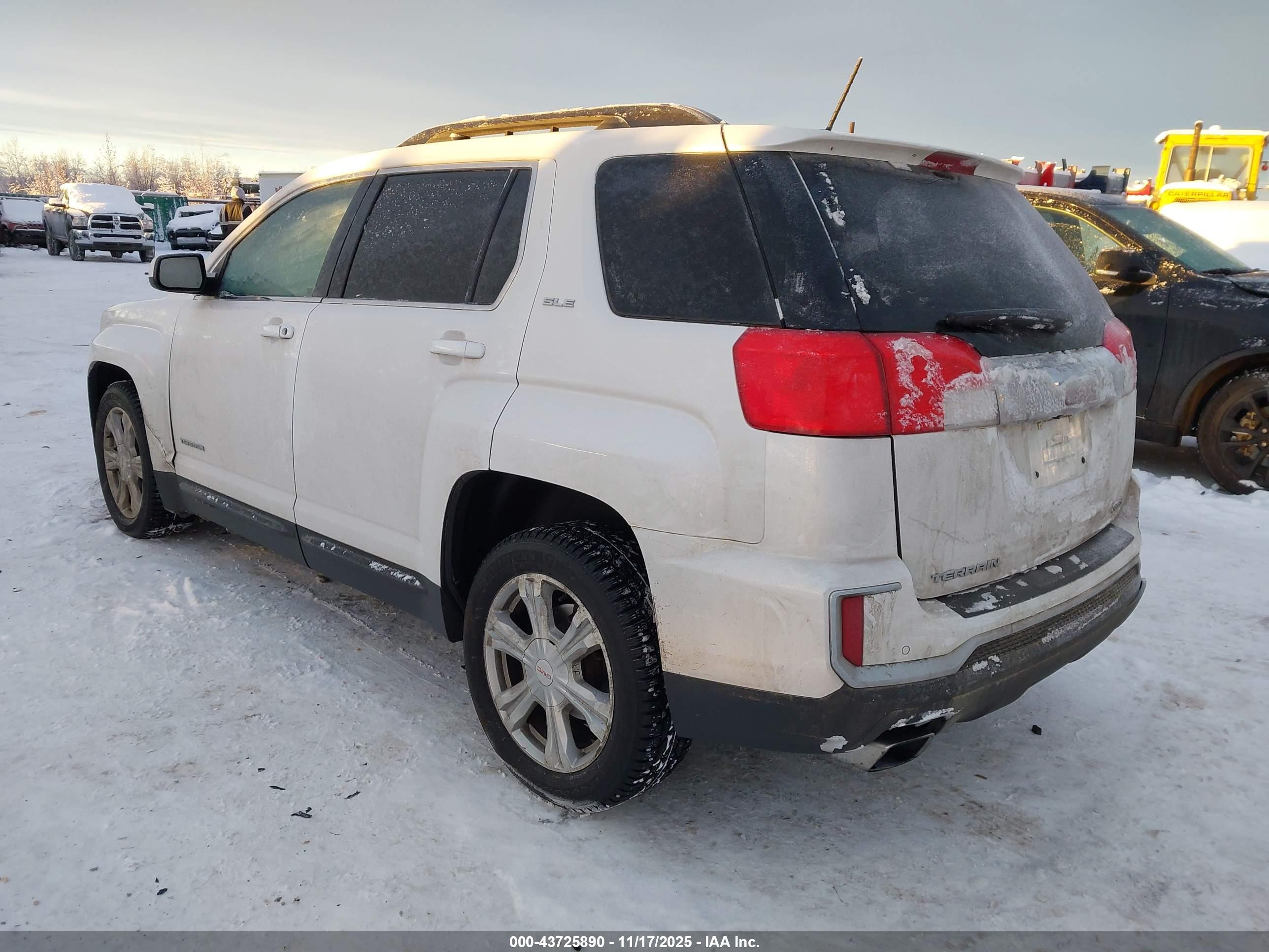 GMC TERRAIN image 3