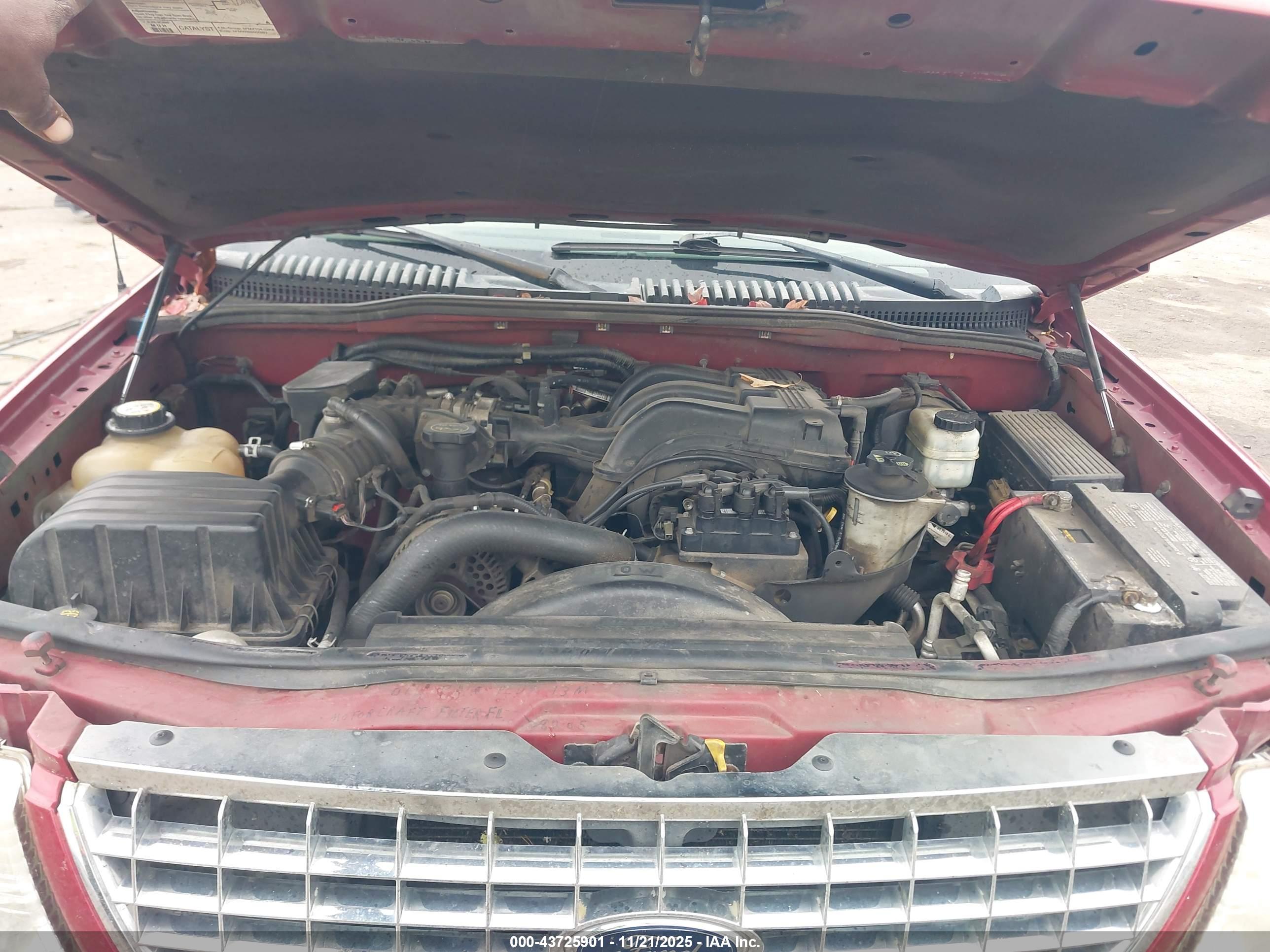 FORD EXPLORER image 10