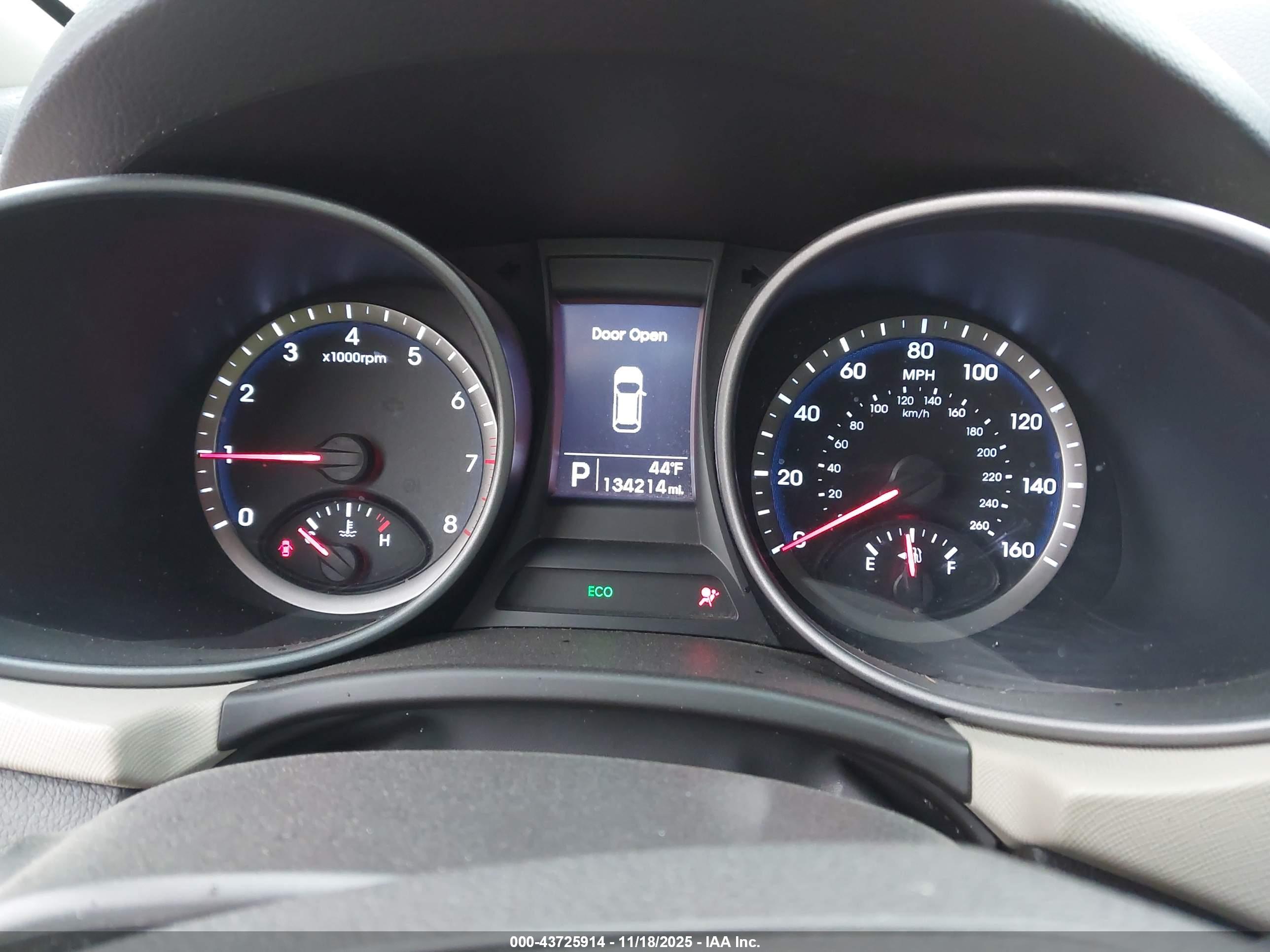 HYUNDAI SANTA image 7