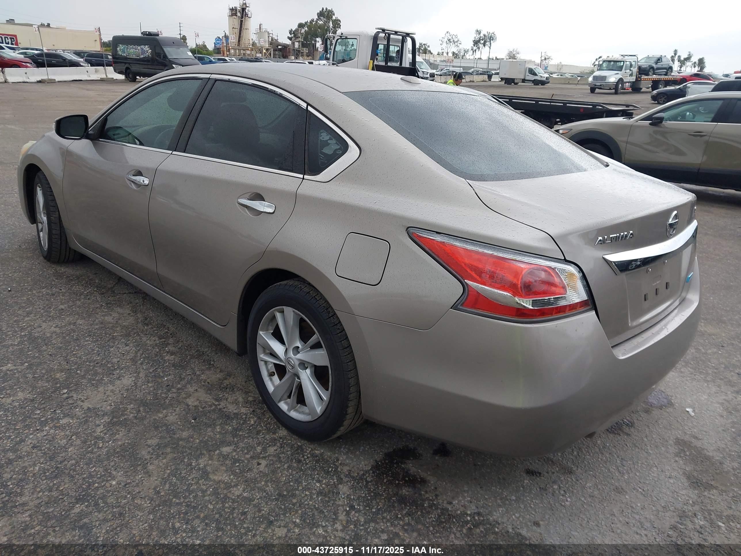 NISSAN ALTIMA image 3