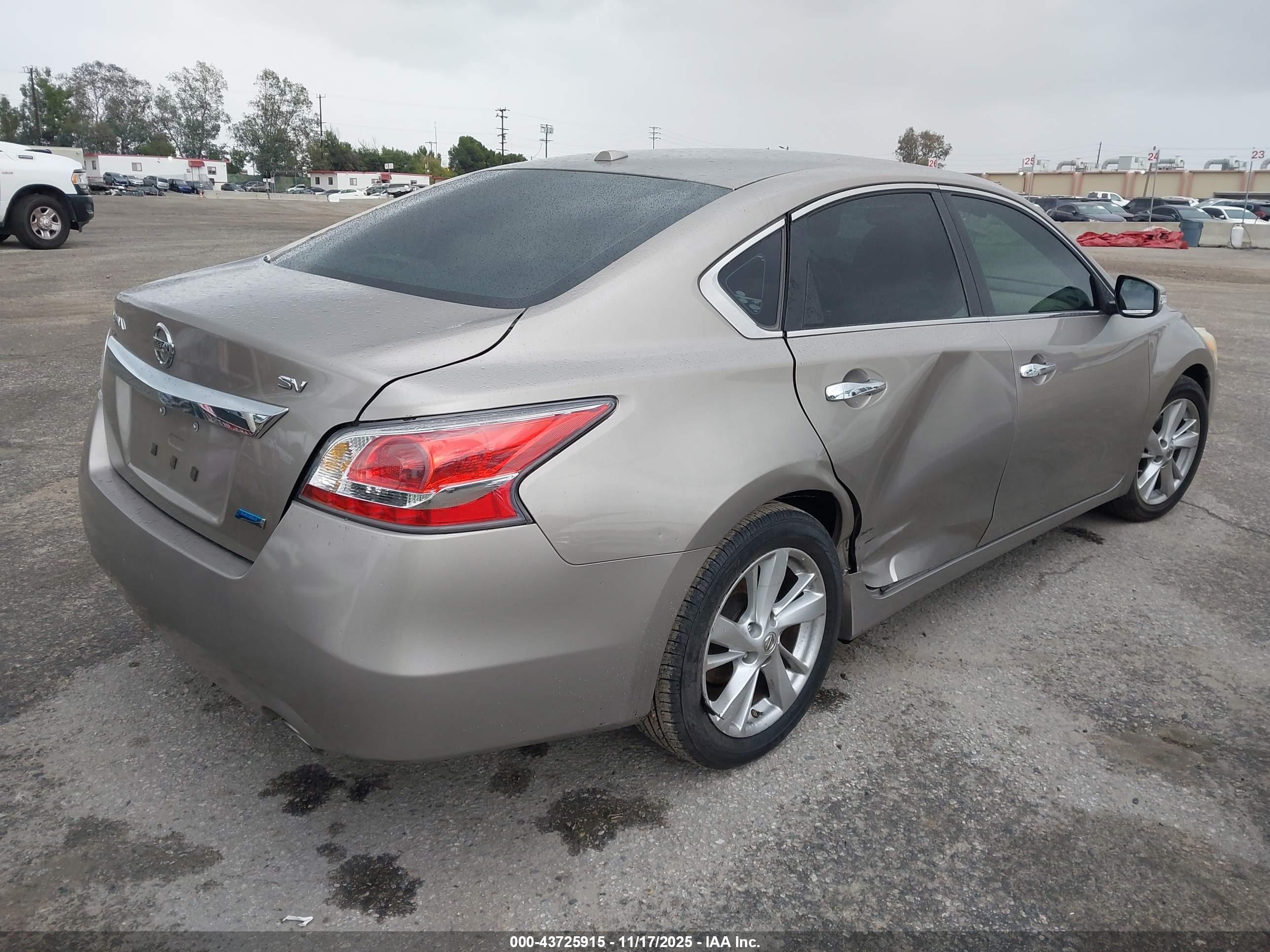 NISSAN ALTIMA image 4