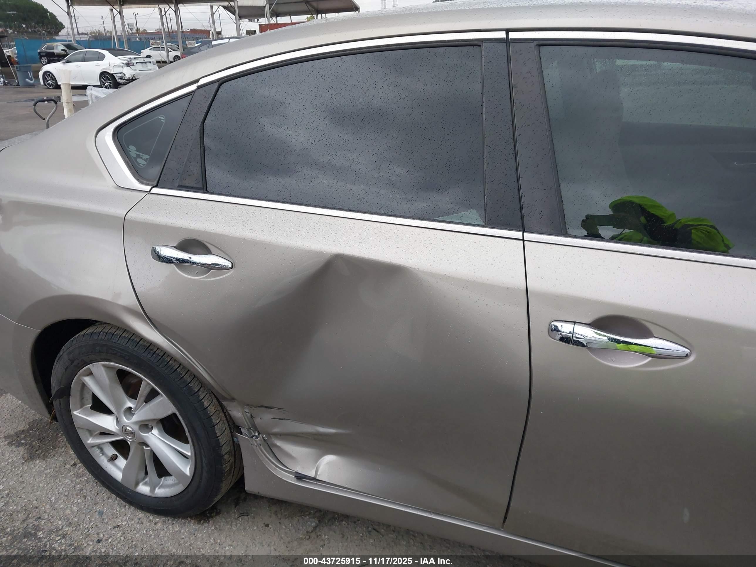 NISSAN ALTIMA image 6