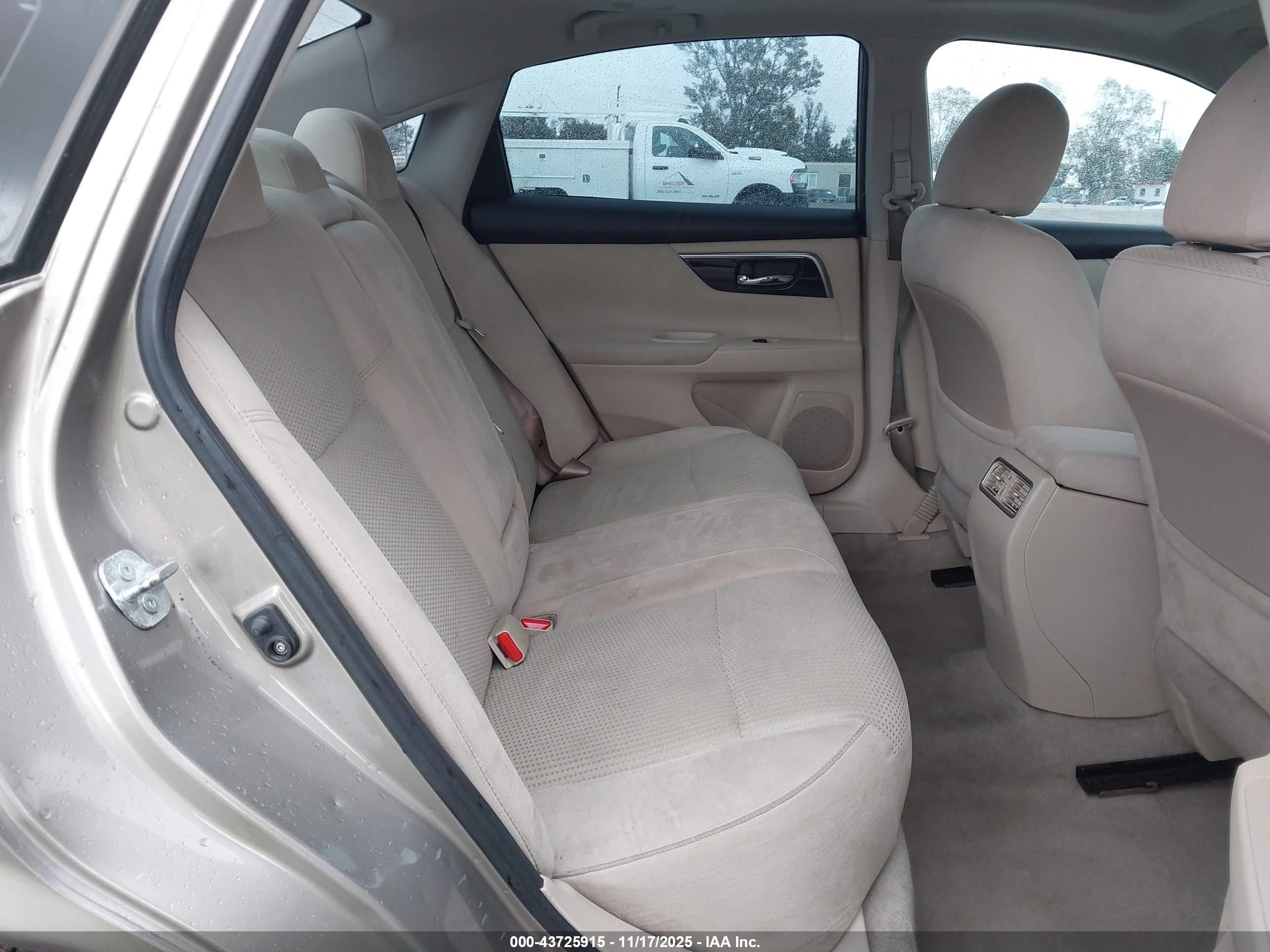 NISSAN ALTIMA image 8