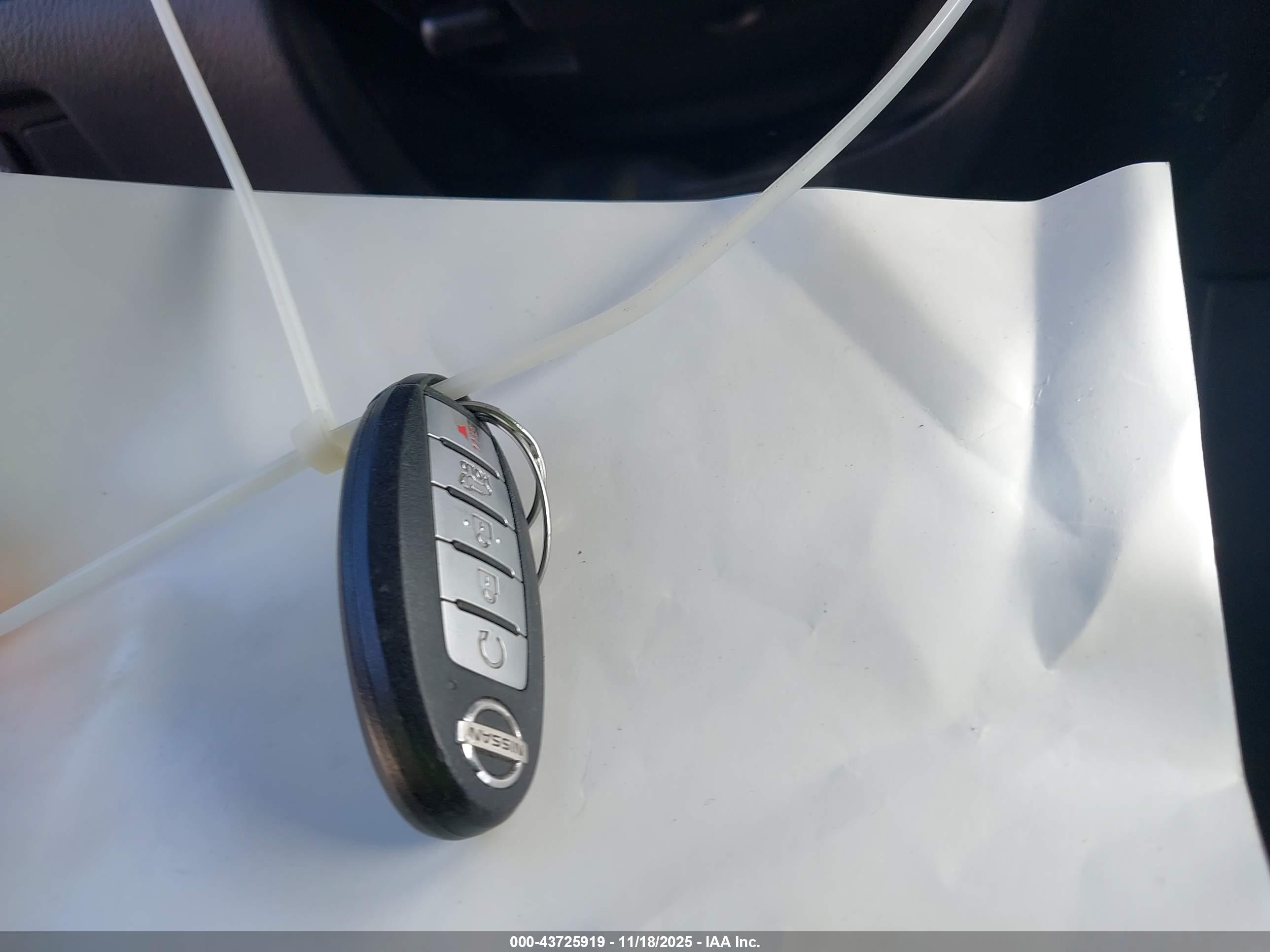 NISSAN PATHFINDER image 11