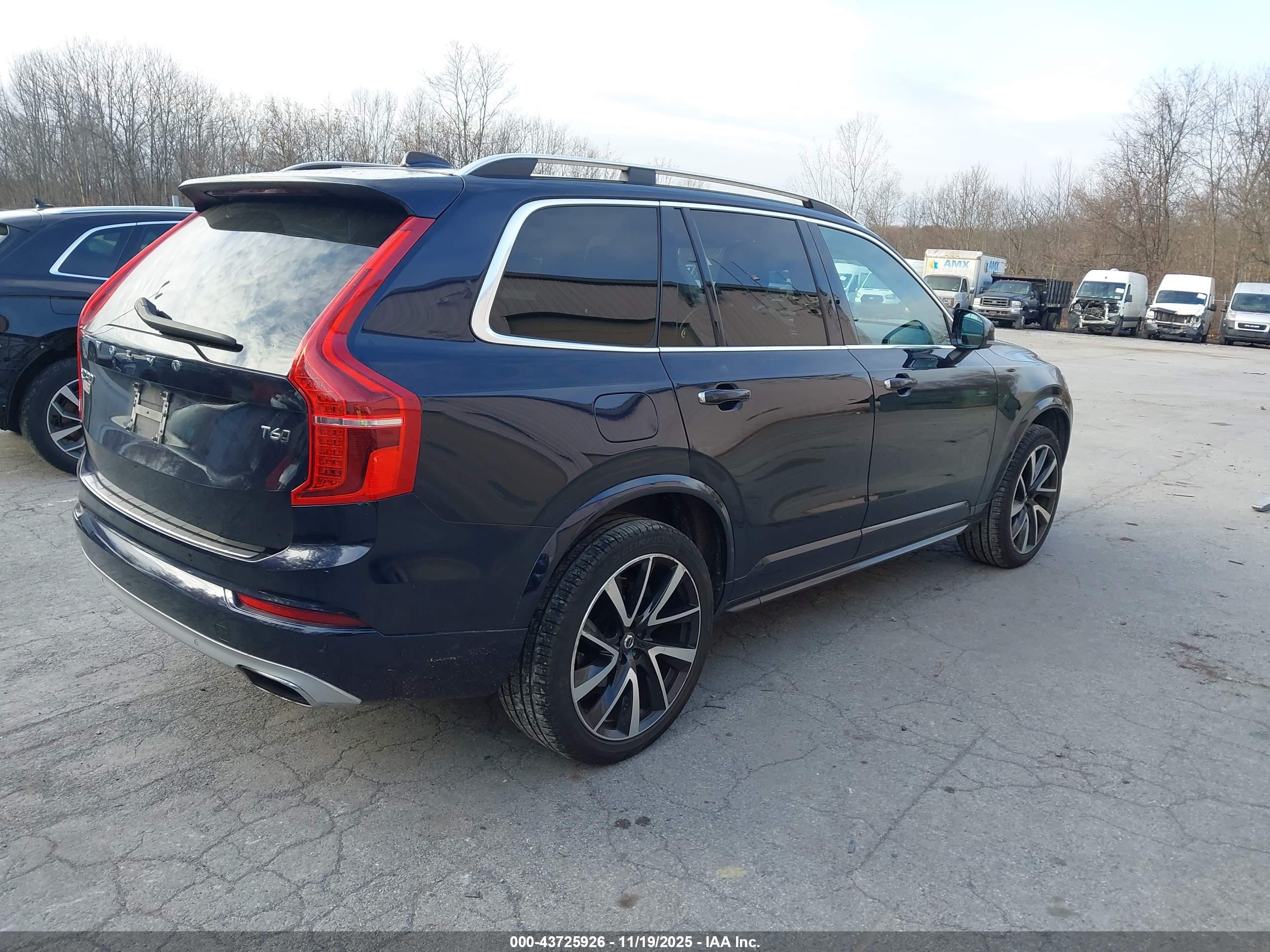 VOLVO XC90 image 4