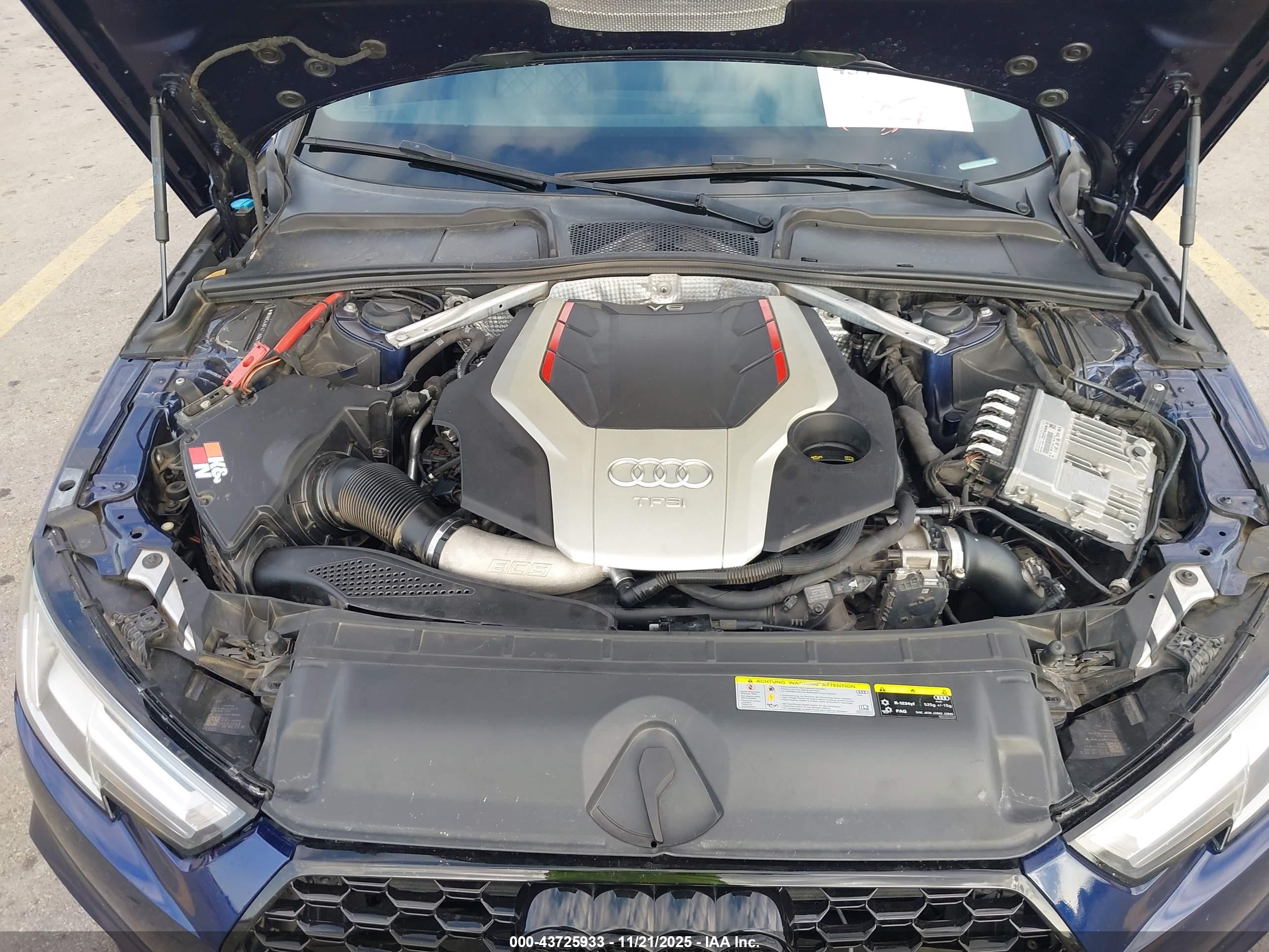 AUDI S4 image 10
