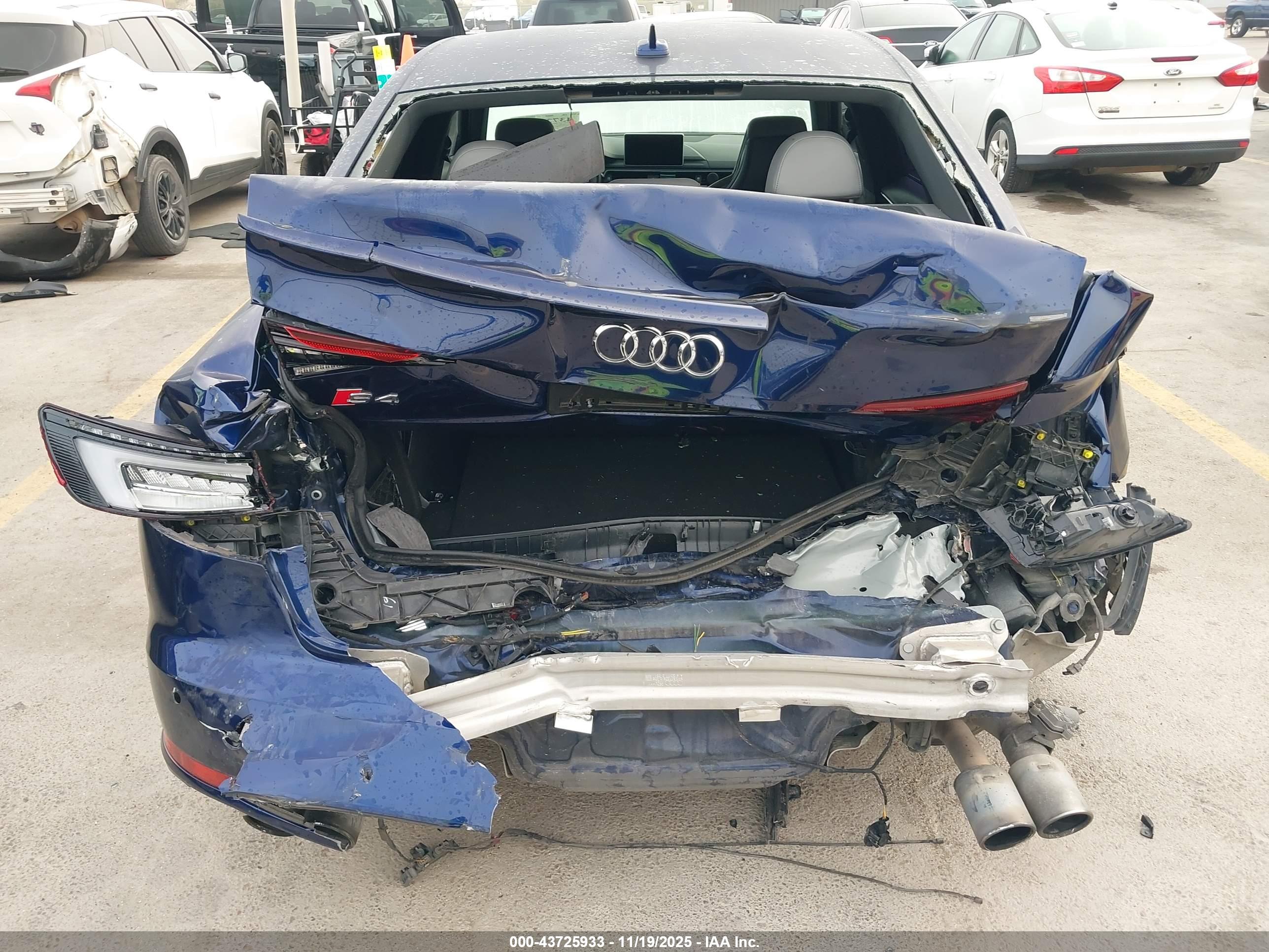 AUDI S4 image 6