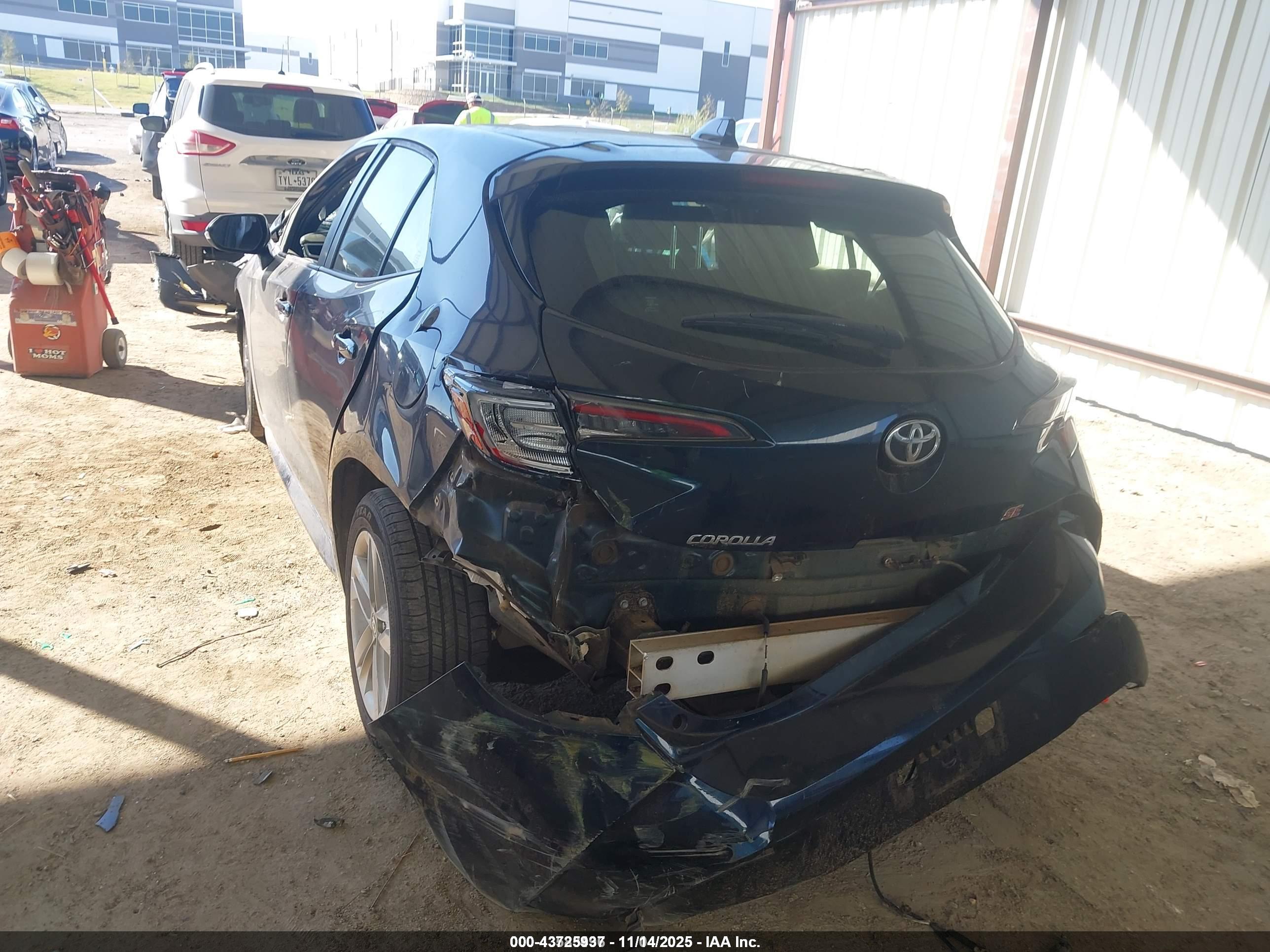 TOYOTA COROLLA image 3