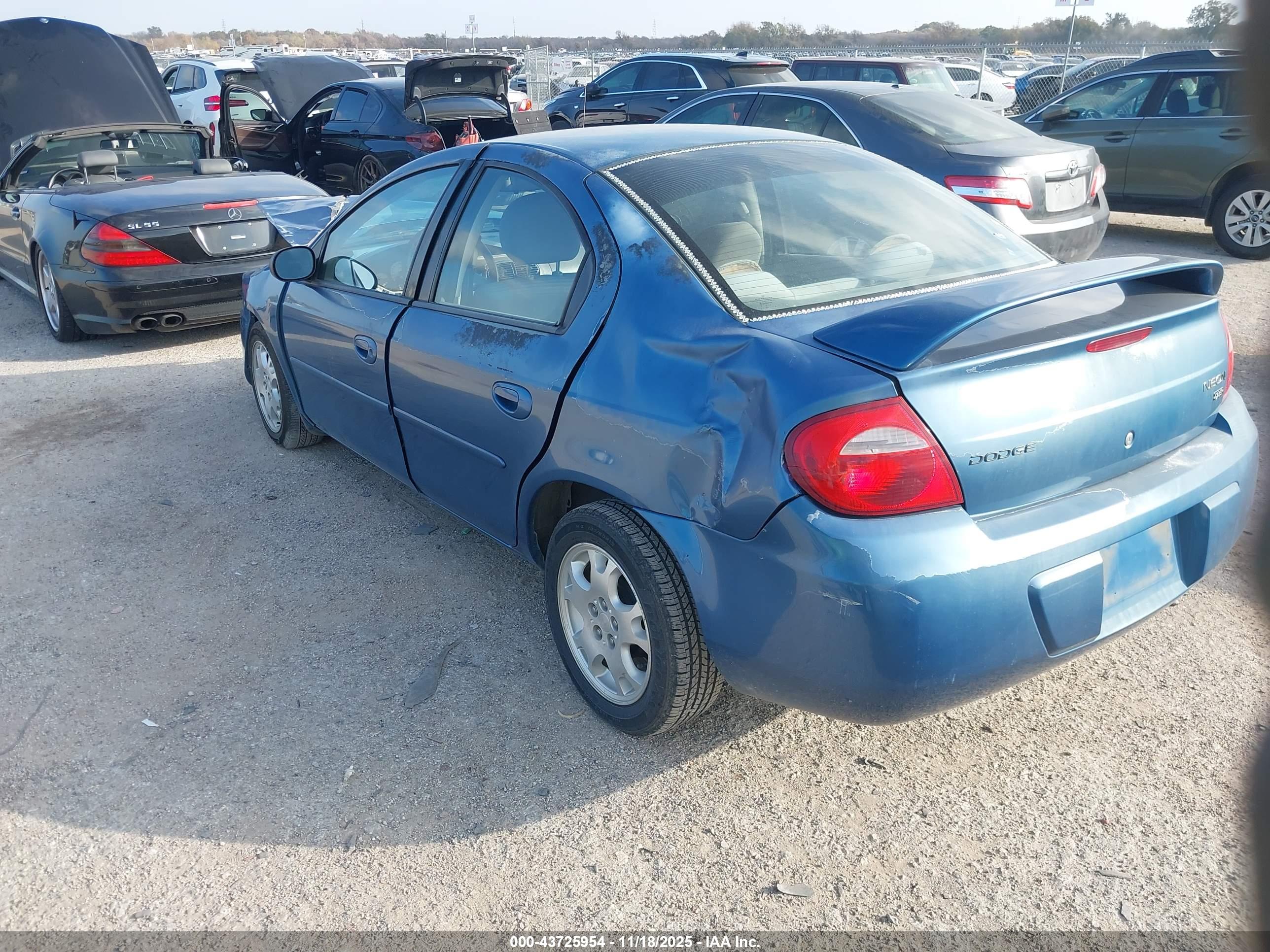 DODGE NEON image 3