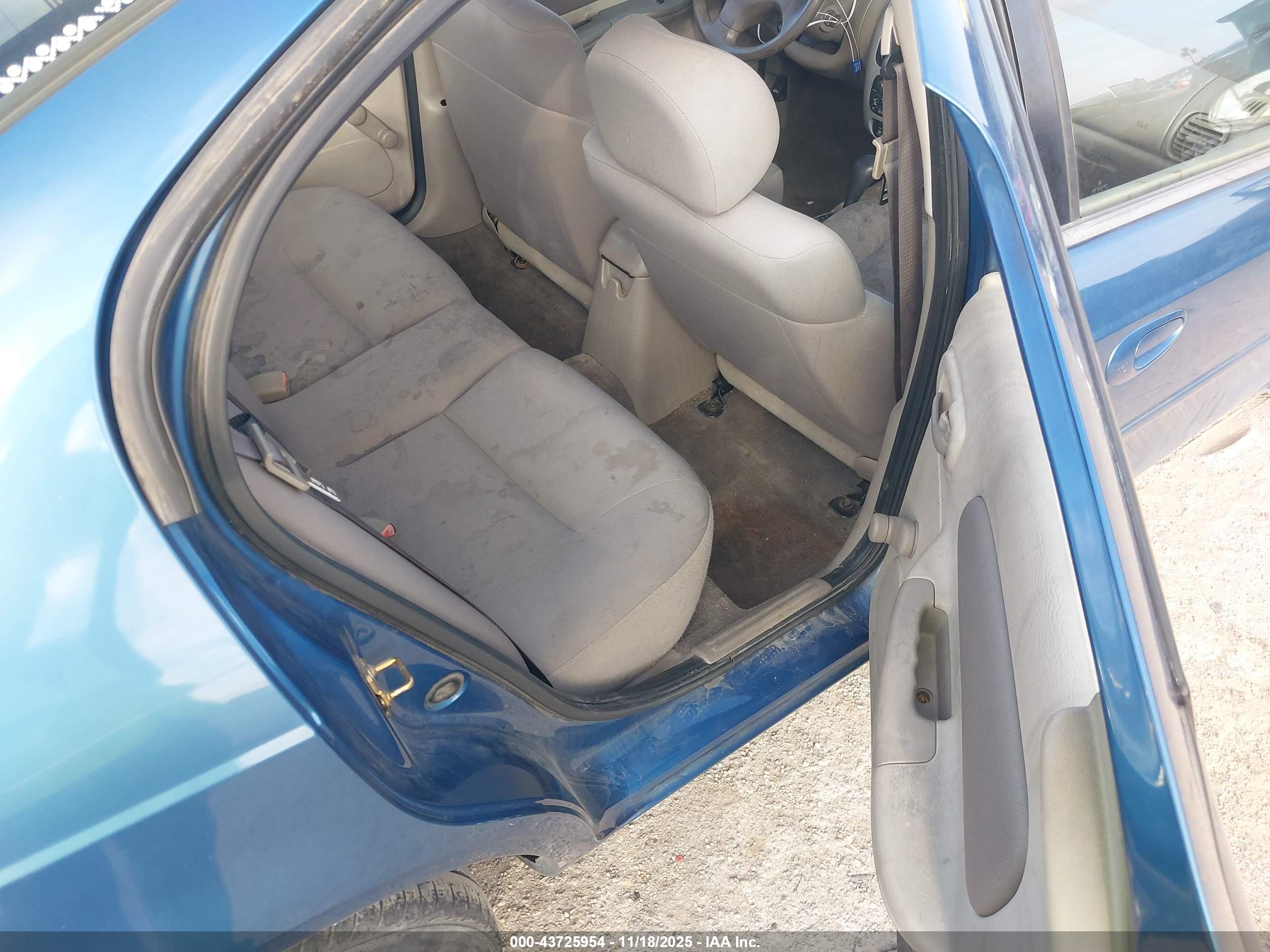 DODGE NEON image 8
