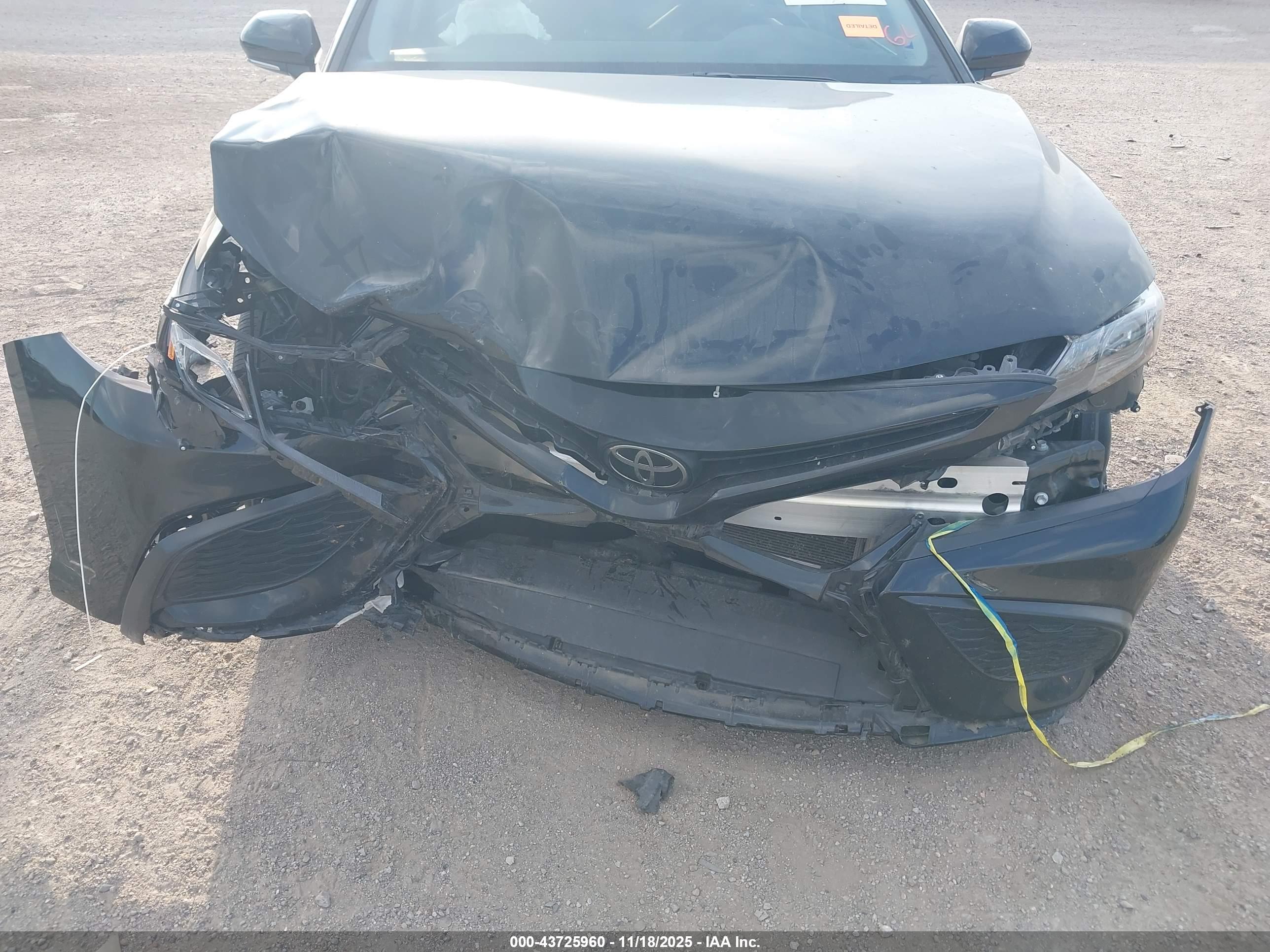 TOYOTA CAMRY image 6