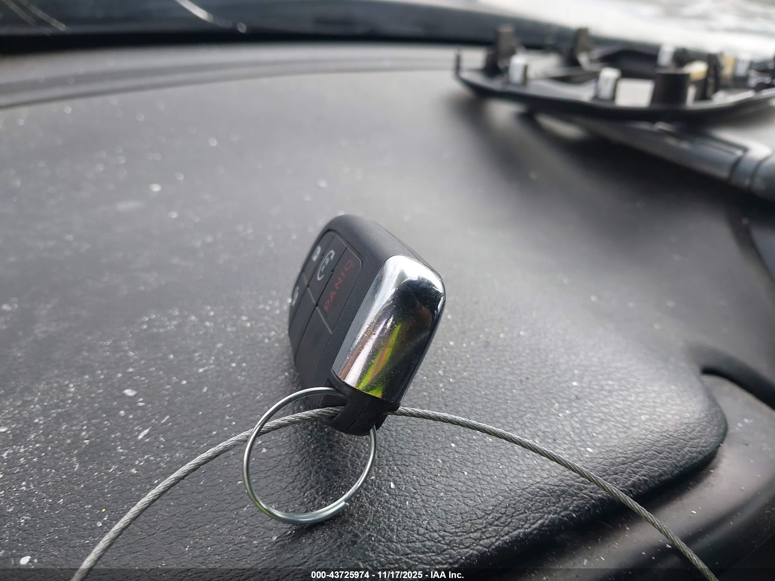 JEEP RENEGADE image 11